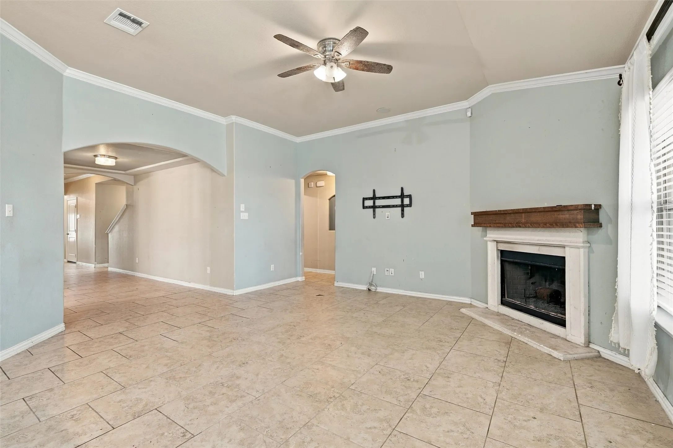 Single Family Residence For Sale in Mc Lennan County , 112 Oak Meadow Trail, Waco, Texas 76657, 4 Bedroom, 3 Bathroom, 2 Garage spaces, 2,271 Sqft, built in 2013, mls#21397135, Real Estate Agent in Waco, Homes For Sale in Mc Lennan county, Homes For Sale in Waco, Realtor in Waco Texas, Real Estate Brokerage Independent Realty Texas, Luminita Cordes Realtor
