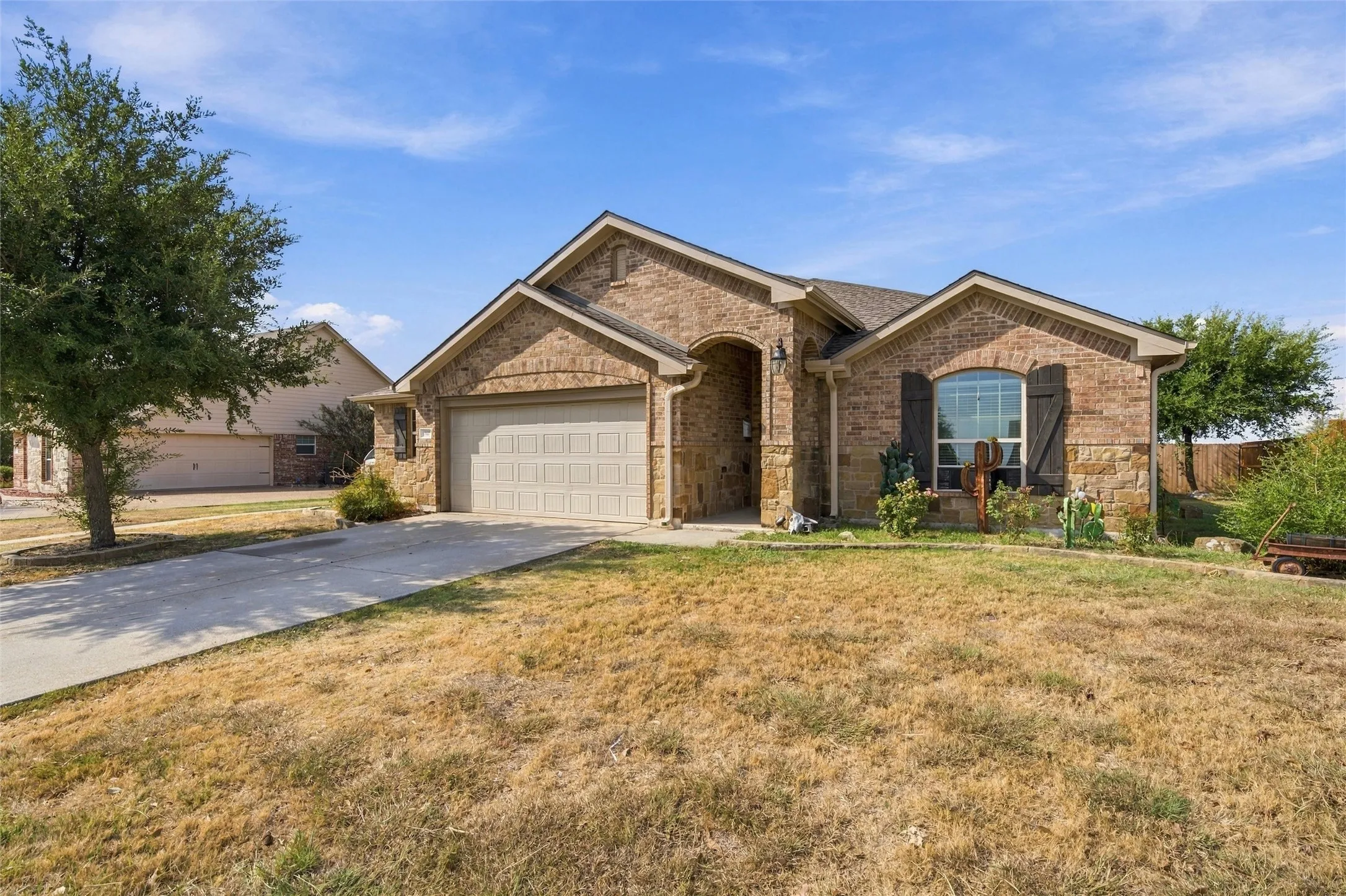 Single Family Residence For Sale in Mc Lennan County , 112 Oak Meadow Trail, Waco, Texas 76657, 4 Bedroom, 3 Bathroom, 2 Garage spaces, 2,271 Sqft, built in 2013, mls#21397135, Real Estate Agent in Waco, Homes For Sale in Mc Lennan county, Homes For Sale in Waco, Realtor in Waco Texas, Real Estate Brokerage Independent Realty Texas, Luminita Cordes Realtor