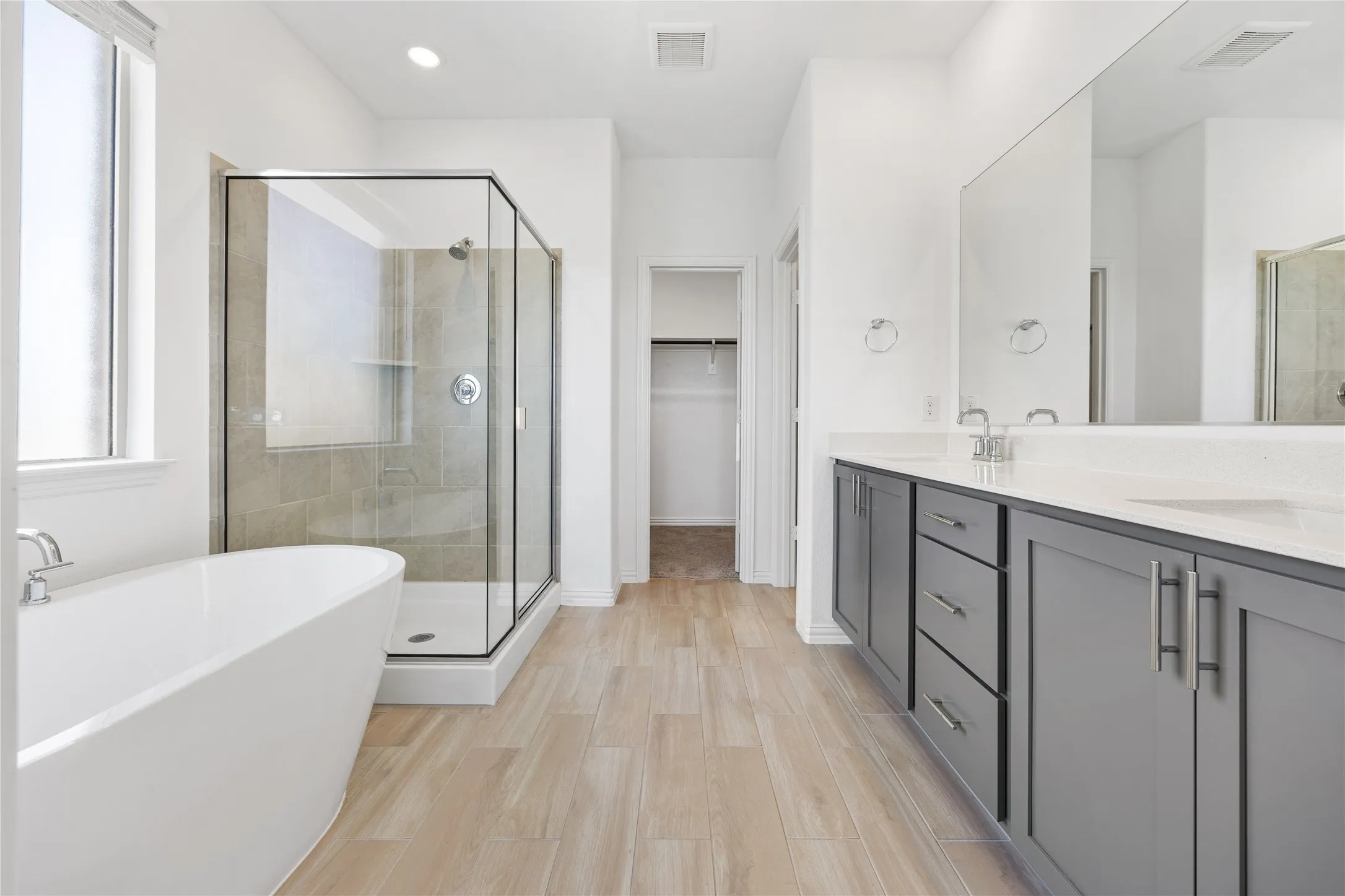 Single Family Residence For Sale in Tarrant County , 2908 Edgerton Road, Fort Worth, Texas 76179, 4 Bedroom, 3 Bathroom, 2 Garage spaces, 2,382 Sqft, built in 2024, mls#21397314, Real Estate Agent in Fort Worth, Homes For Sale in Tarrant county, Homes For Sale in Fort Worth, Realtor in Fort Worth Texas, Real Estate Brokerage Independent Realty Texas, Luminita Cordes Realtor
