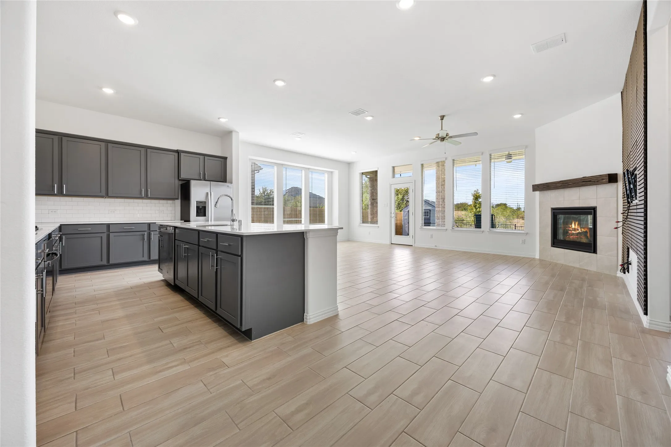 Single Family Residence For Sale in Tarrant County , 2908 Edgerton Road, Fort Worth, Texas 76179, 4 Bedroom, 3 Bathroom, 2 Garage spaces, 2,382 Sqft, built in 2024, mls#21397314, Real Estate Agent in Fort Worth, Homes For Sale in Tarrant county, Homes For Sale in Fort Worth, Realtor in Fort Worth Texas, Real Estate Brokerage Independent Realty Texas, Luminita Cordes Realtor