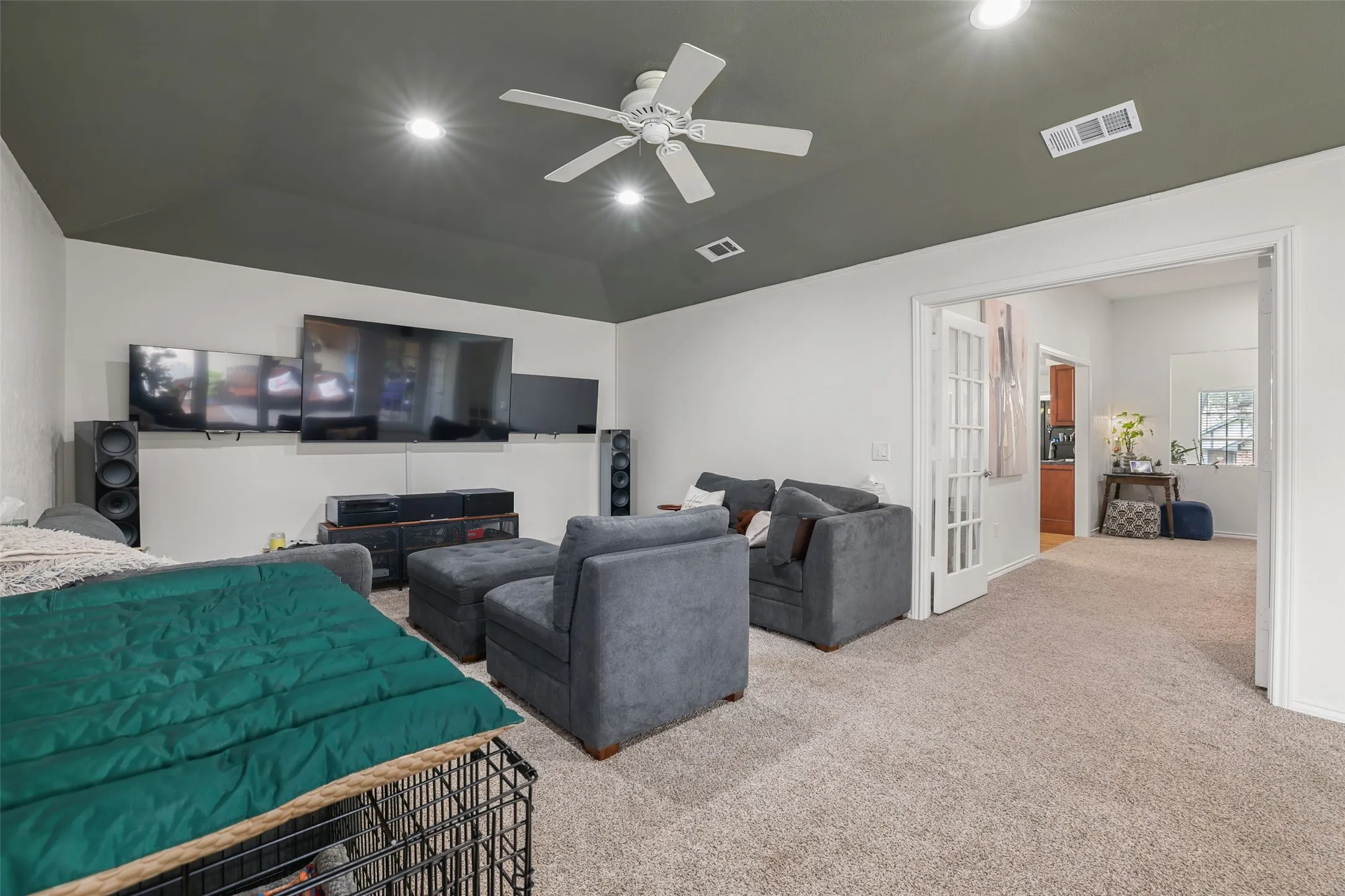 Single Family Residence For Sale in Denton County , 3708 Bishop Hill Drive, Carrollton, Texas 75007, 3 Bedroom, 2 Bathroom, 2 Garage spaces, 2,288 Sqft, built in 1983, mls#21397317, Real Estate Agent in Carrollton, Homes For Sale in Denton county, Homes For Sale in Carrollton, Realtor in Carrollton Texas, Real Estate Brokerage Independent Realty Texas, Luminita Cordes Realtor