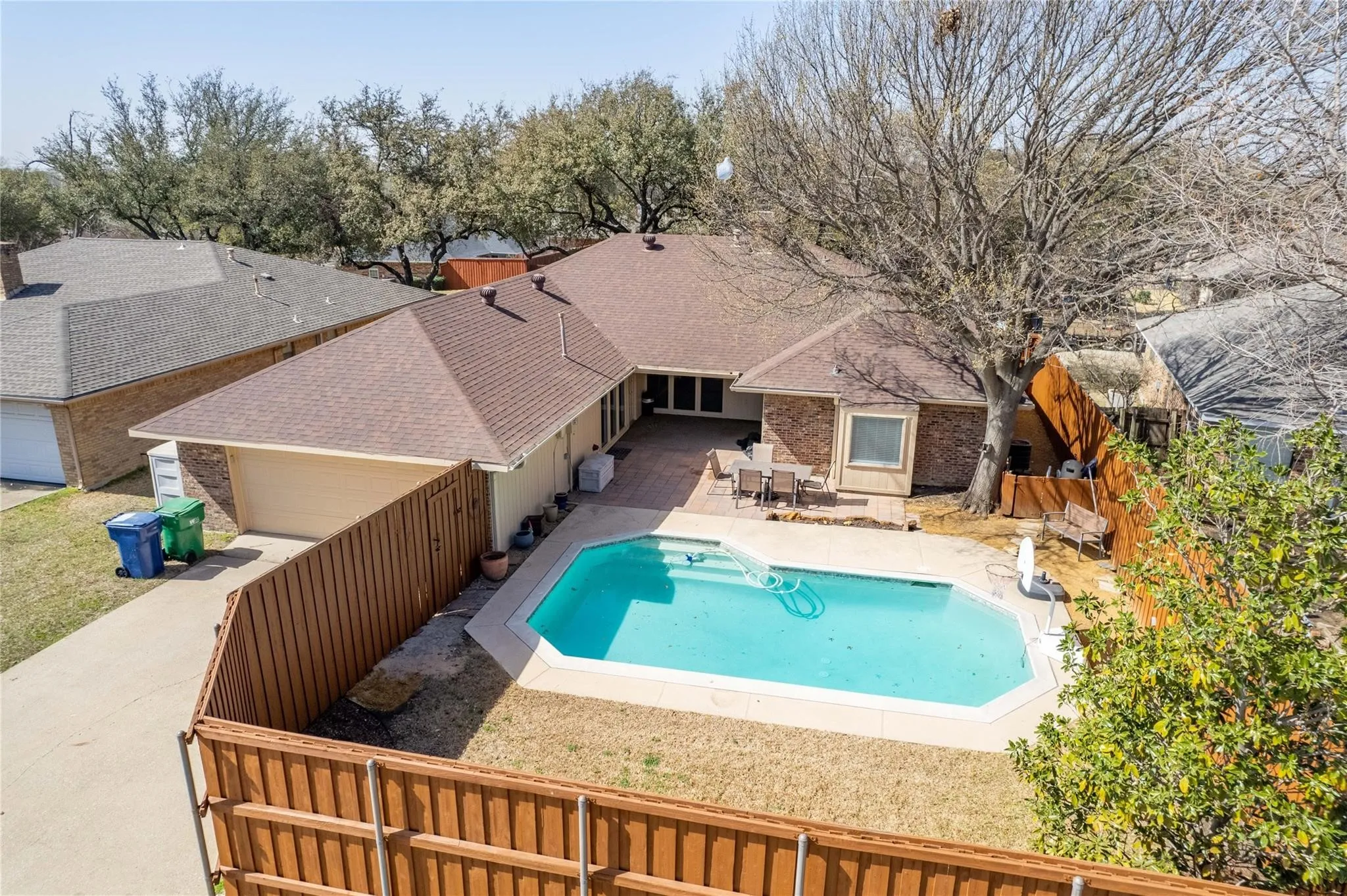 Single Family Residence For Sale in Denton County , 3708 Bishop Hill Drive, Carrollton, Texas 75007, 3 Bedroom, 2 Bathroom, 2 Garage spaces, 2,288 Sqft, built in 1983, mls#21397317, Real Estate Agent in Carrollton, Homes For Sale in Denton county, Homes For Sale in Carrollton, Realtor in Carrollton Texas, Real Estate Brokerage Independent Realty Texas, Luminita Cordes Realtor