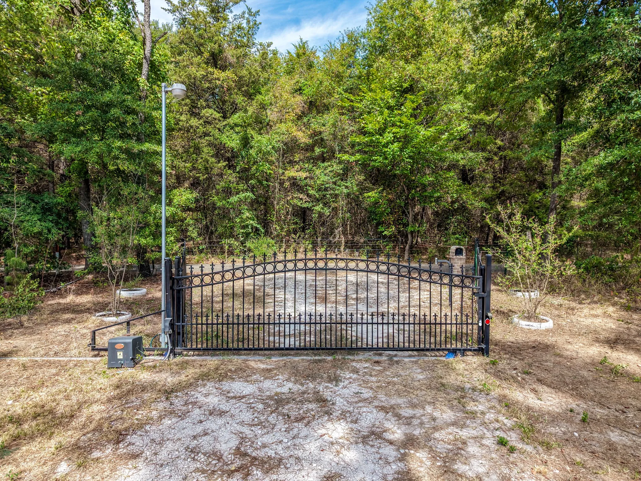 Rolling gate