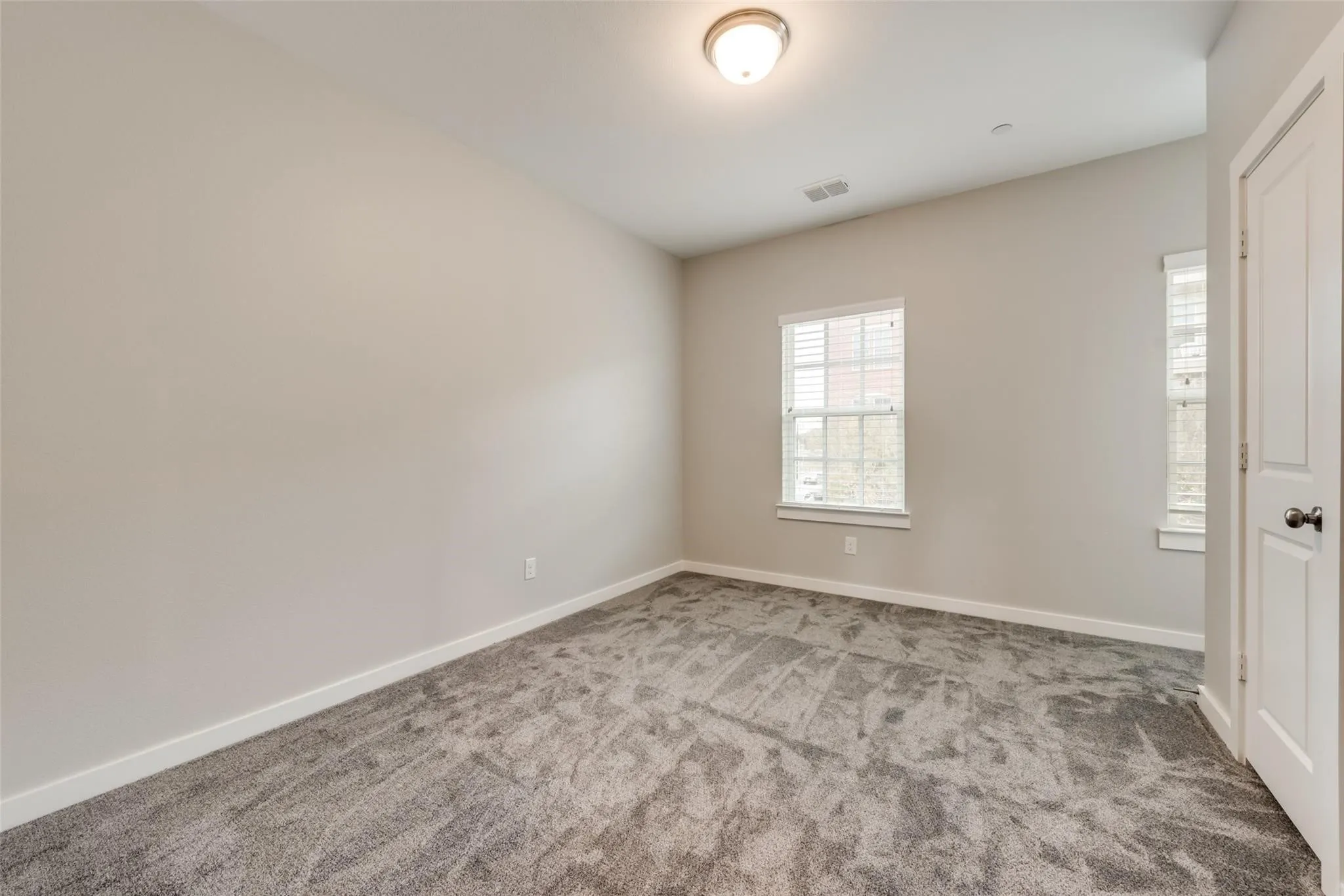 Townhouse For Rent in Tarrant County , 8712 Ice House Drive, North Richland Hills, Texas 76180, 2 Bedroom, 3 Bathroom, 2 Garage spaces, 1,960 Sqft, built in 2018, mls#21397306, Real Estate Agent in North Richland Hills, Homes For Rent in Tarrant county, Homes For Rent in North Richland Hills, Realtor in North Richland Hills Texas, Real Estate Brokerage Independent Realty Texas, Luminita Cordes Realtor