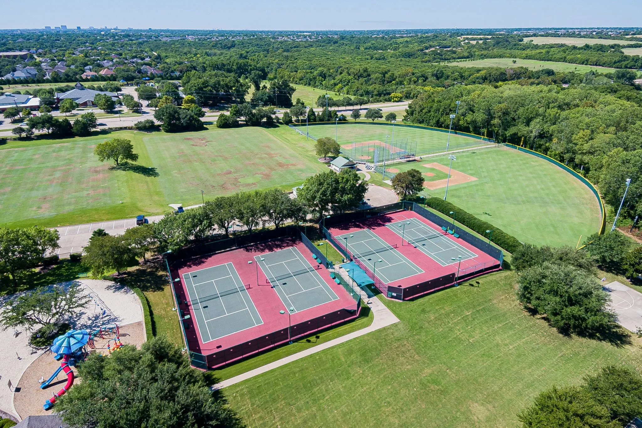 Single Family Residence For Sale in Collin County , 1303 Kerrville Drive, Allen, Texas 75013, 5 Bedroom, 4 Bathroom, 2 Garage spaces, 3,963 Sqft, built in 2006, mls#21388426, Real Estate Agent in Allen, Homes For Sale in Collin county, Homes For Sale in Allen, Realtor in Allen Texas, Real Estate Brokerage Independent Realty Texas, Luminita Cordes Realtor