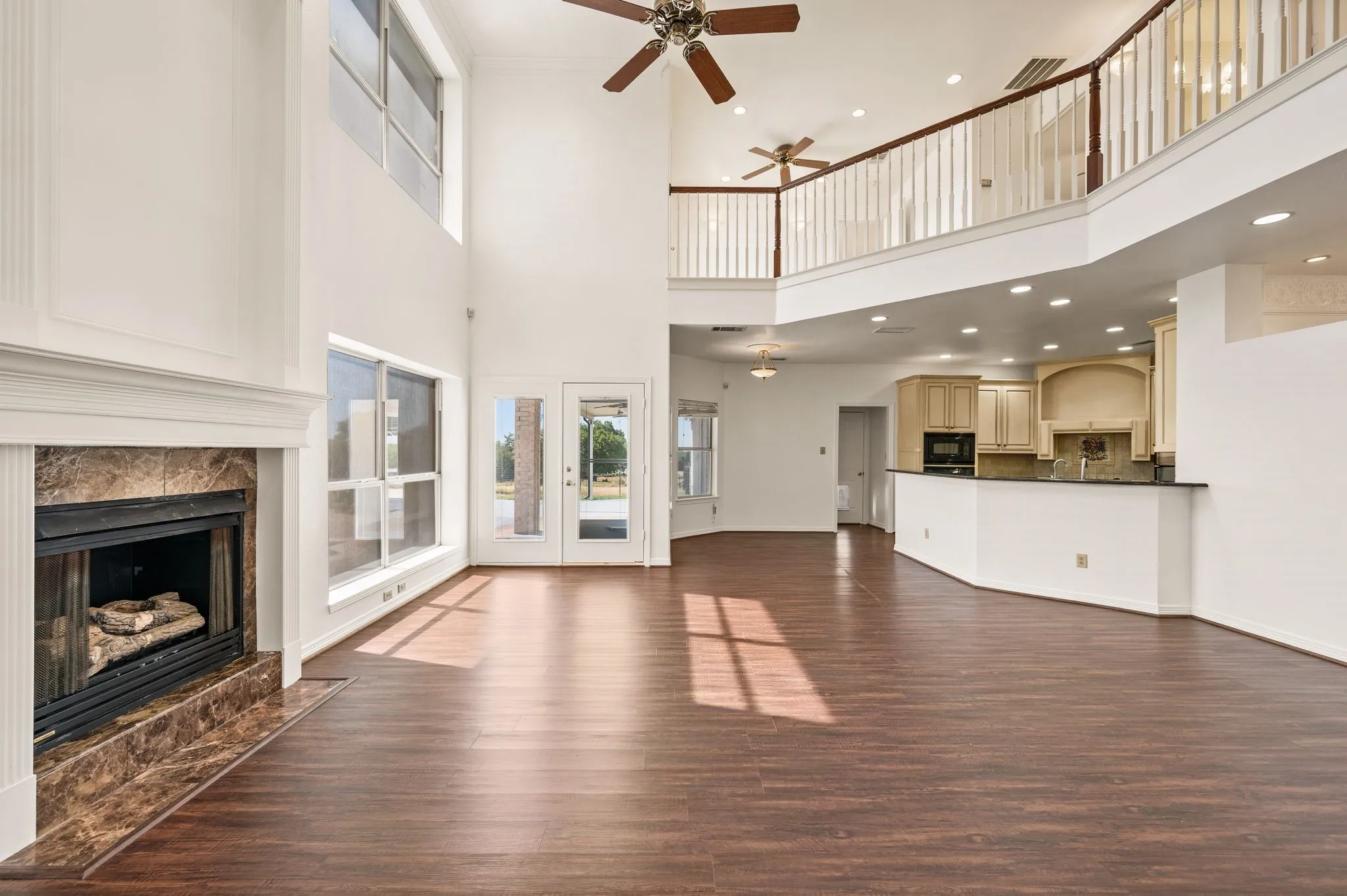 Single Family Residence For Sale in Wise County , 141 Blue Sky Drive, Decatur, Texas 76234, 4 Bedroom, 3 Bathroom, 2 Garage spaces, 3,829 Sqft, built in 2000, mls#21397331, Real Estate Agent in Decatur, Homes For Sale in Wise county, Homes For Sale in Decatur, Realtor in Decatur Texas, Real Estate Brokerage Independent Realty Texas, Luminita Cordes Realtor