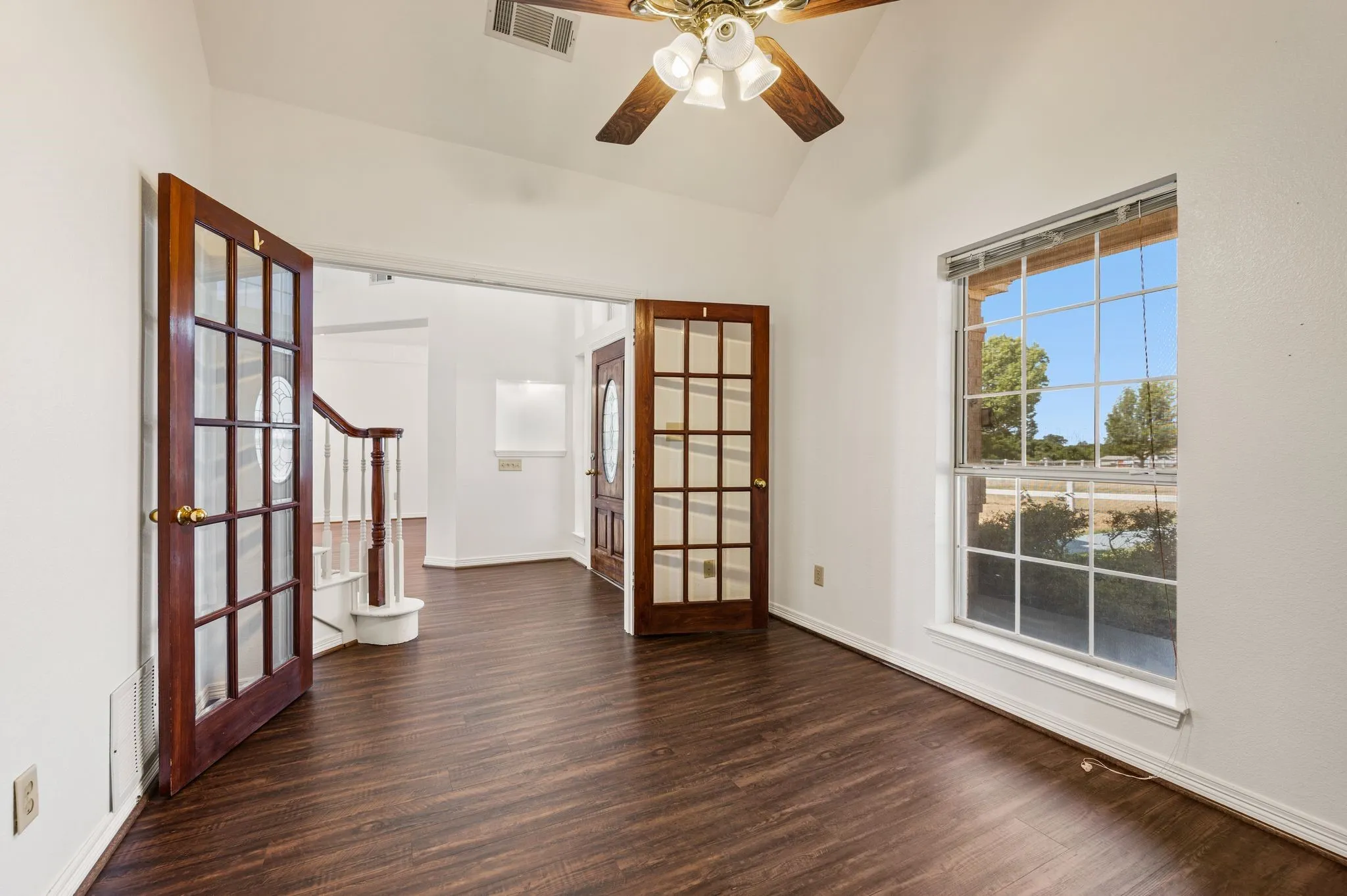 Single Family Residence For Sale in Wise County , 141 Blue Sky Drive, Decatur, Texas 76234, 4 Bedroom, 3 Bathroom, 2 Garage spaces, 3,829 Sqft, built in 2000, mls#21397331, Real Estate Agent in Decatur, Homes For Sale in Wise county, Homes For Sale in Decatur, Realtor in Decatur Texas, Real Estate Brokerage Independent Realty Texas, Luminita Cordes Realtor
