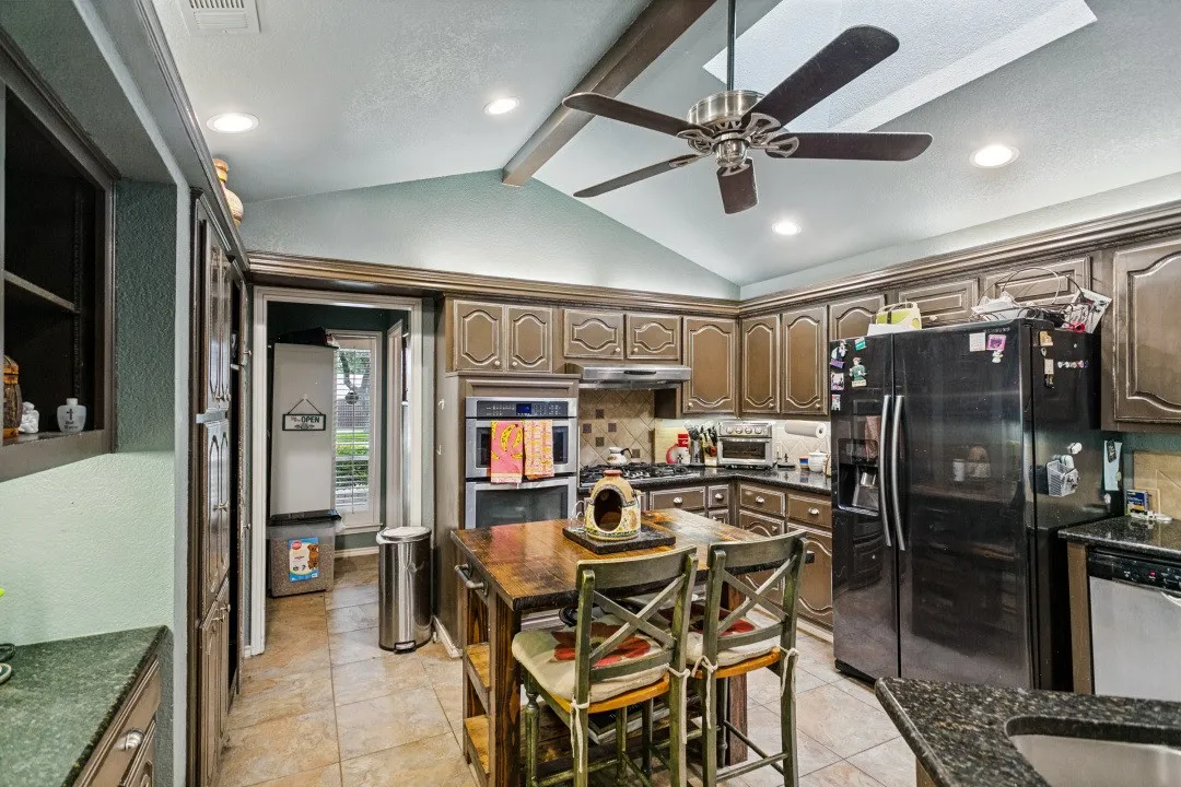 Single Family Residence For Sale in Collin County , 3806 Timberlake Drive, Plano, Texas 75023, 4 Bedroom, 3 Bathroom, 2 Garage spaces, 2,655 Sqft, built in 1977, mls#21387015, Real Estate Agent in Plano, Homes For Sale in Collin county, Homes For Sale in Plano, Realtor in Plano Texas, Real Estate Brokerage Independent Realty Texas, Luminita Cordes Realtor