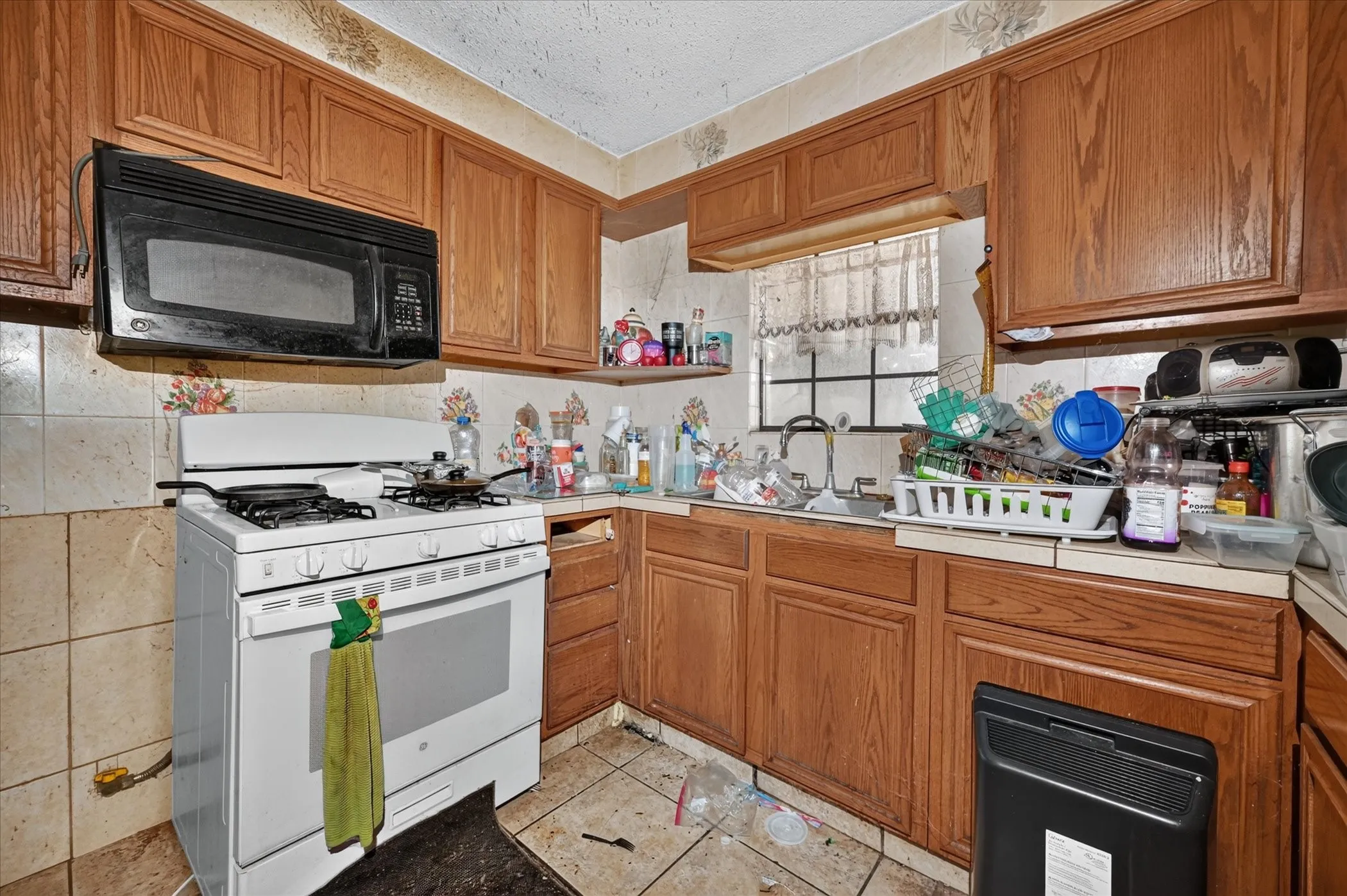 Single Family Residence For Sale in Dallas County , 1727 Morris Street, Dallas, Texas 75212, 2 Bedroom, 2 Bathroom, Garage spaces, 1,056 Sqft, built in 1959, mls#21397097, Real Estate Agent in Dallas, Homes For Sale in Dallas county, Homes For Sale in Dallas, Realtor in Dallas Texas, Real Estate Brokerage Independent Realty Texas, Luminita Cordes Realtor