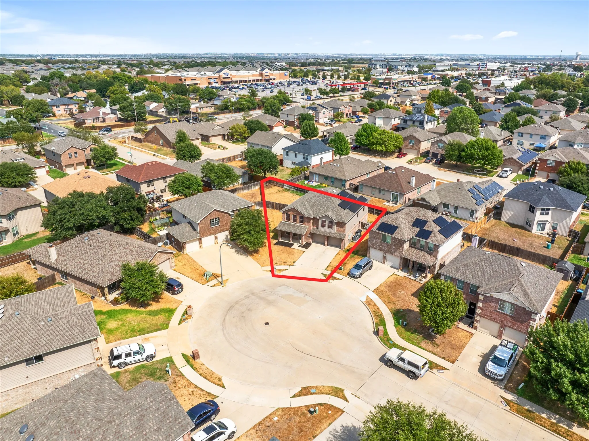 Single Family Residence For Sale in Tarrant County , 8640 Shallow Creek Drive, Fort Worth, Texas 76179, 5 Bedroom, 3 Bathroom, 2 Garage spaces, 3,320 Sqft, built in 2010, mls#21389559, Real Estate Agent in Fort Worth, Homes For Sale in Tarrant county, Homes For Sale in Fort Worth, Realtor in Fort Worth Texas, Real Estate Brokerage Independent Realty Texas, Luminita Cordes Realtor