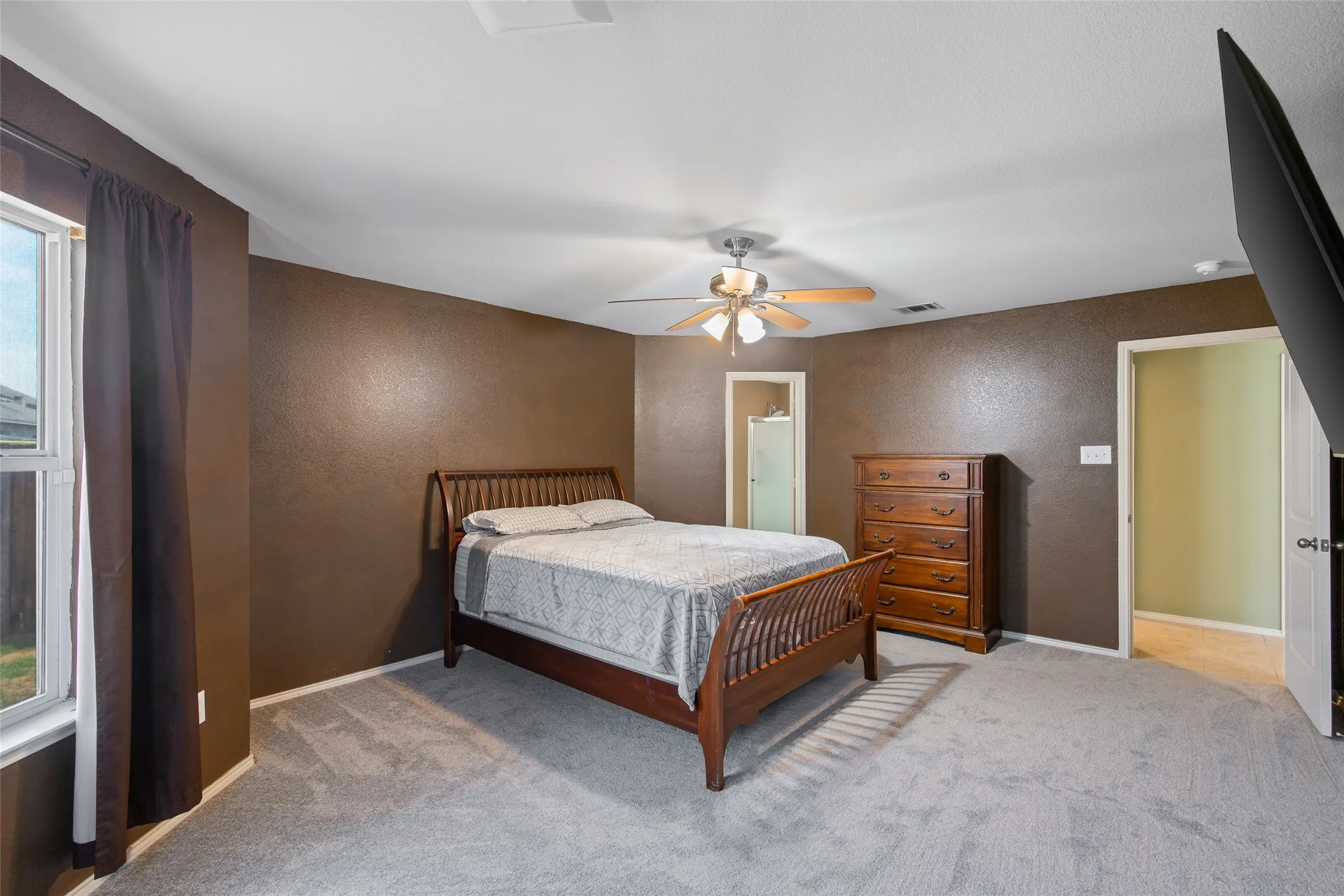 Downstairs primary bedroom