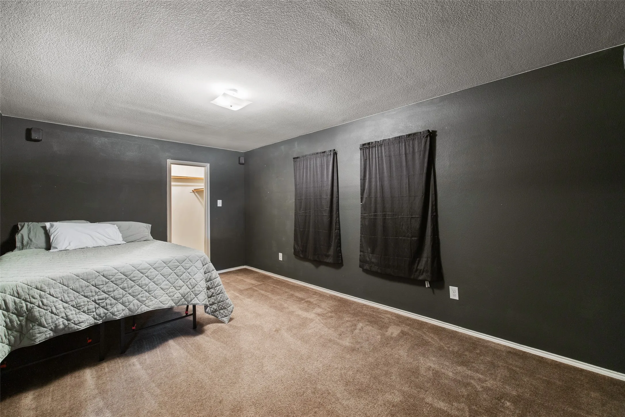 Bedroom 5 with walk in closet