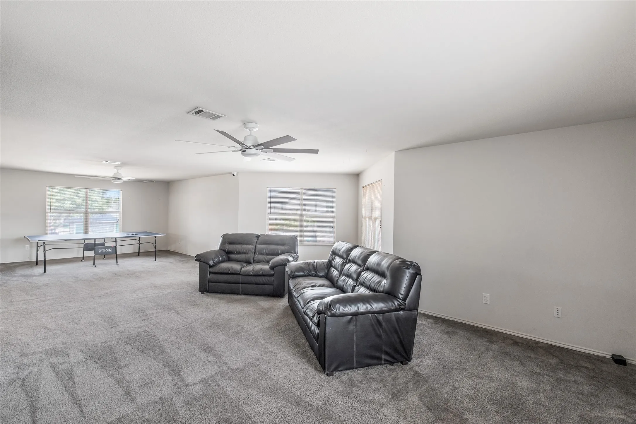 Single Family Residence For Sale in Tarrant County , 8640 Shallow Creek Drive, Fort Worth, Texas 76179, 5 Bedroom, 3 Bathroom, 2 Garage spaces, 3,320 Sqft, built in 2010, mls#21389559, Real Estate Agent in Fort Worth, Homes For Sale in Tarrant county, Homes For Sale in Fort Worth, Realtor in Fort Worth Texas, Real Estate Brokerage Independent Realty Texas, Luminita Cordes Realtor