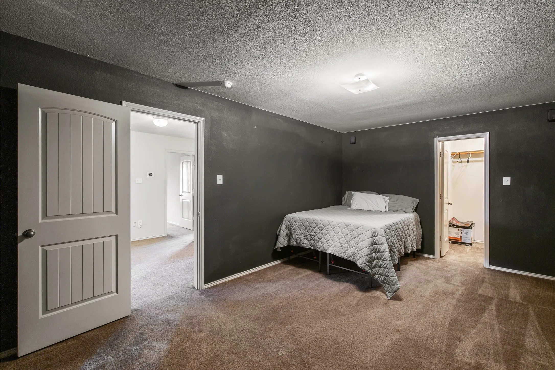 Bedroom 5 with walk in closet