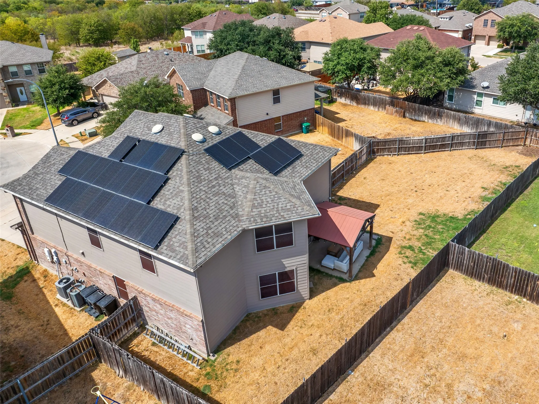Single Family Residence For Sale in Tarrant County , 8640 Shallow Creek Drive, Fort Worth, Texas 76179, 5 Bedroom, 3 Bathroom, 2 Garage spaces, 3,320 Sqft, built in 2010, mls#21389559, Real Estate Agent in Fort Worth, Homes For Sale in Tarrant county, Homes For Sale in Fort Worth, Realtor in Fort Worth Texas, Real Estate Brokerage Independent Realty Texas, Luminita Cordes Realtor