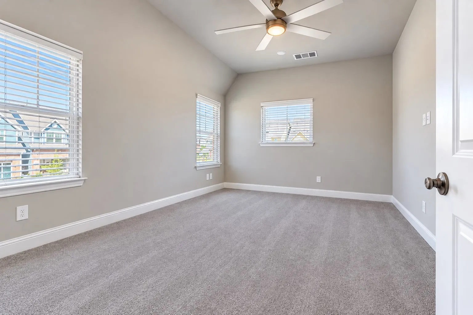 Townhouse For Rent in Collin County , 600 Nolan Lane, Wylie, Texas 75098, 3 Bedroom, 3 Bathroom, 2 Garage spaces, 1,886 Sqft, built in 2026, mls#21397116, Real Estate Agent in Wylie, Homes For Rent in Collin county, Homes For Rent in Wylie, Realtor in Wylie Texas, Real Estate Brokerage Independent Realty Texas, Luminita Cordes Realtor