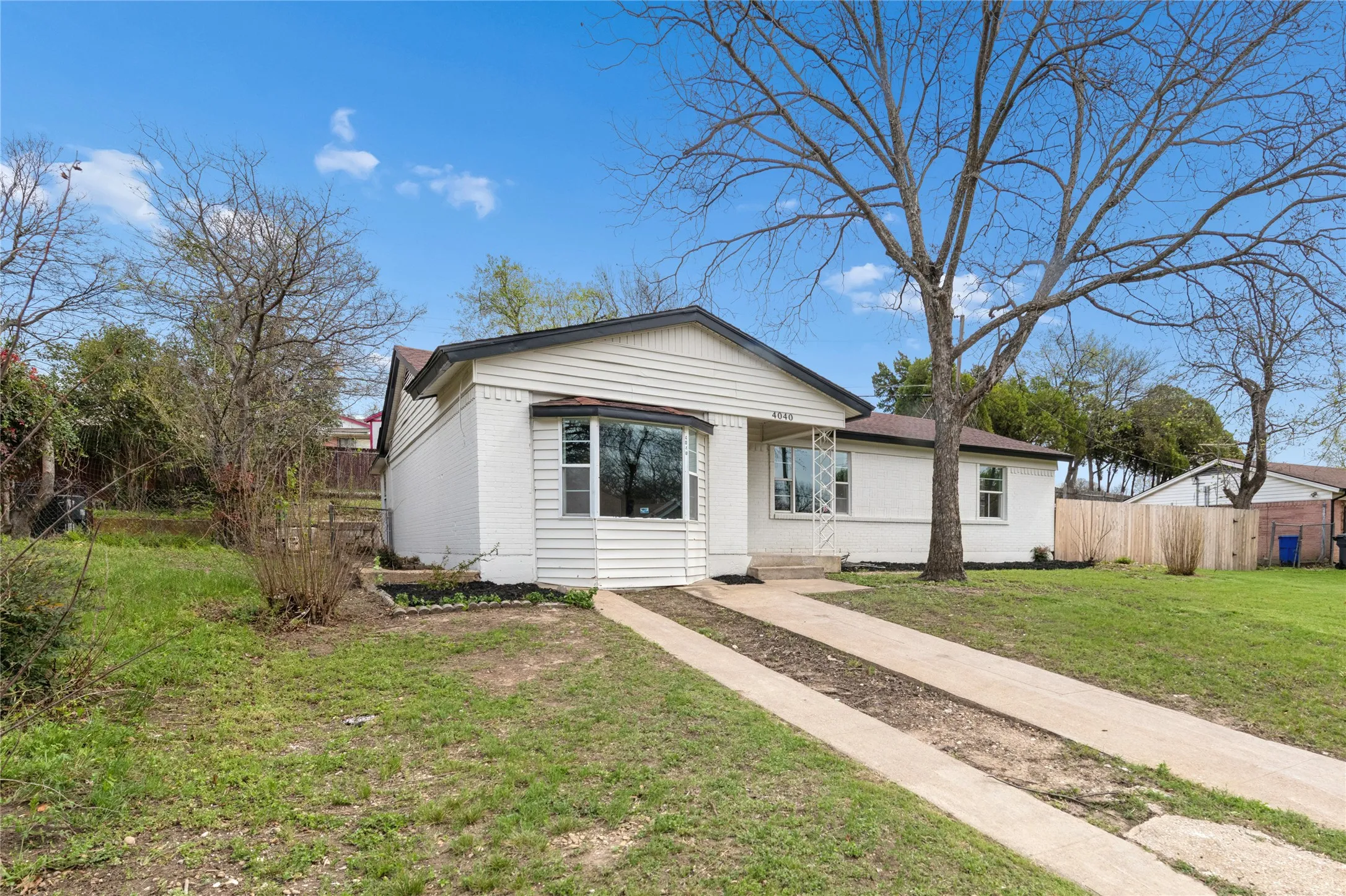 Single Family Residence For Sale in Dallas County , 4040 Wind River Drive, Dallas, Texas 75216, 4 Bedroom, 2 Bathroom, Garage spaces, 1,310 Sqft, built in 1956, mls#21397349, Real Estate Agent in Dallas, Homes For Sale in Dallas county, Homes For Sale in Dallas, Realtor in Dallas Texas, Real Estate Brokerage Independent Realty Texas, Luminita Cordes Realtor