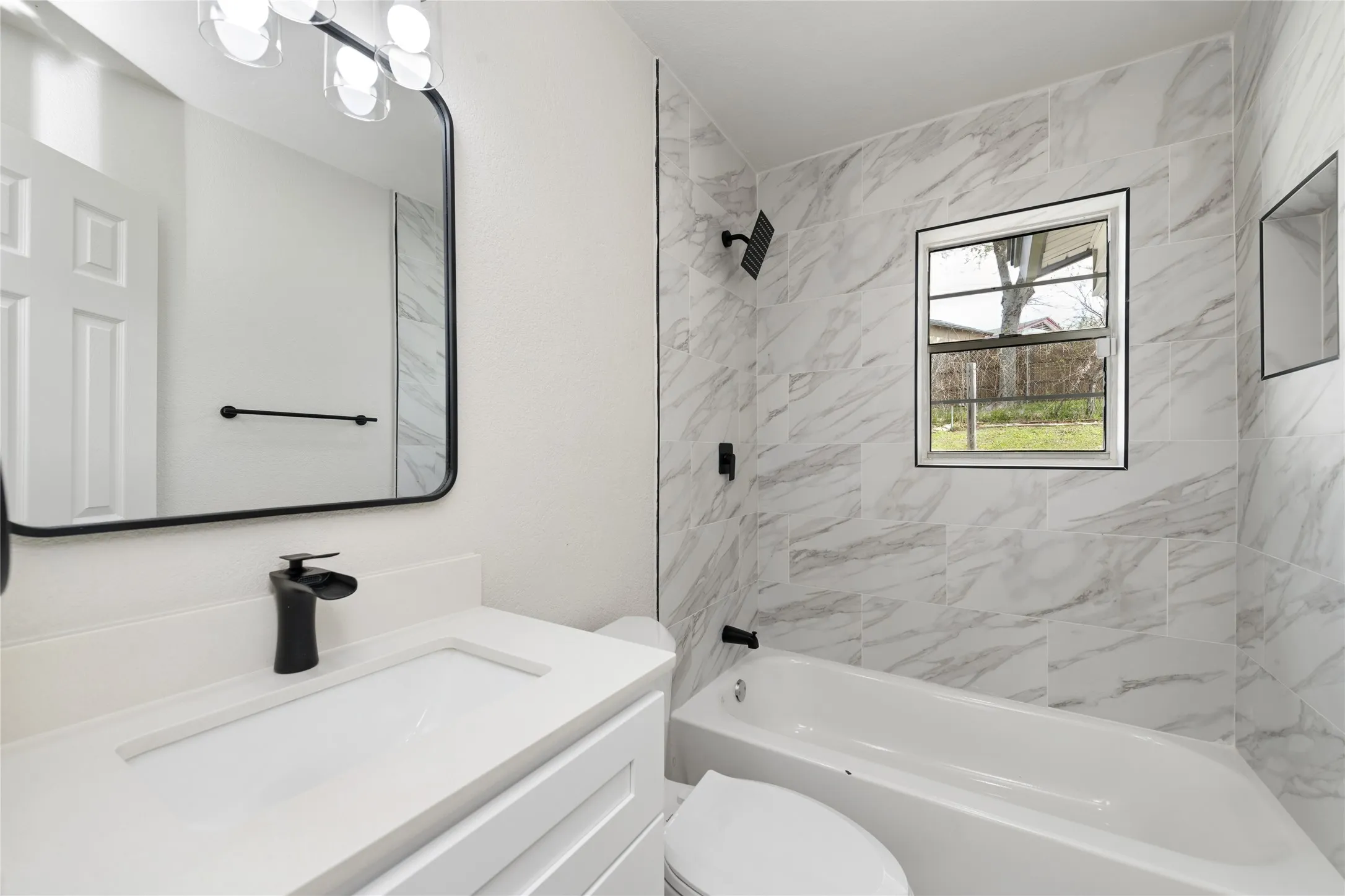 Single Family Residence For Sale in Dallas County , 4040 Wind River Drive, Dallas, Texas 75216, 4 Bedroom, 2 Bathroom, Garage spaces, 1,310 Sqft, built in 1956, mls#21397349, Real Estate Agent in Dallas, Homes For Sale in Dallas county, Homes For Sale in Dallas, Realtor in Dallas Texas, Real Estate Brokerage Independent Realty Texas, Luminita Cordes Realtor