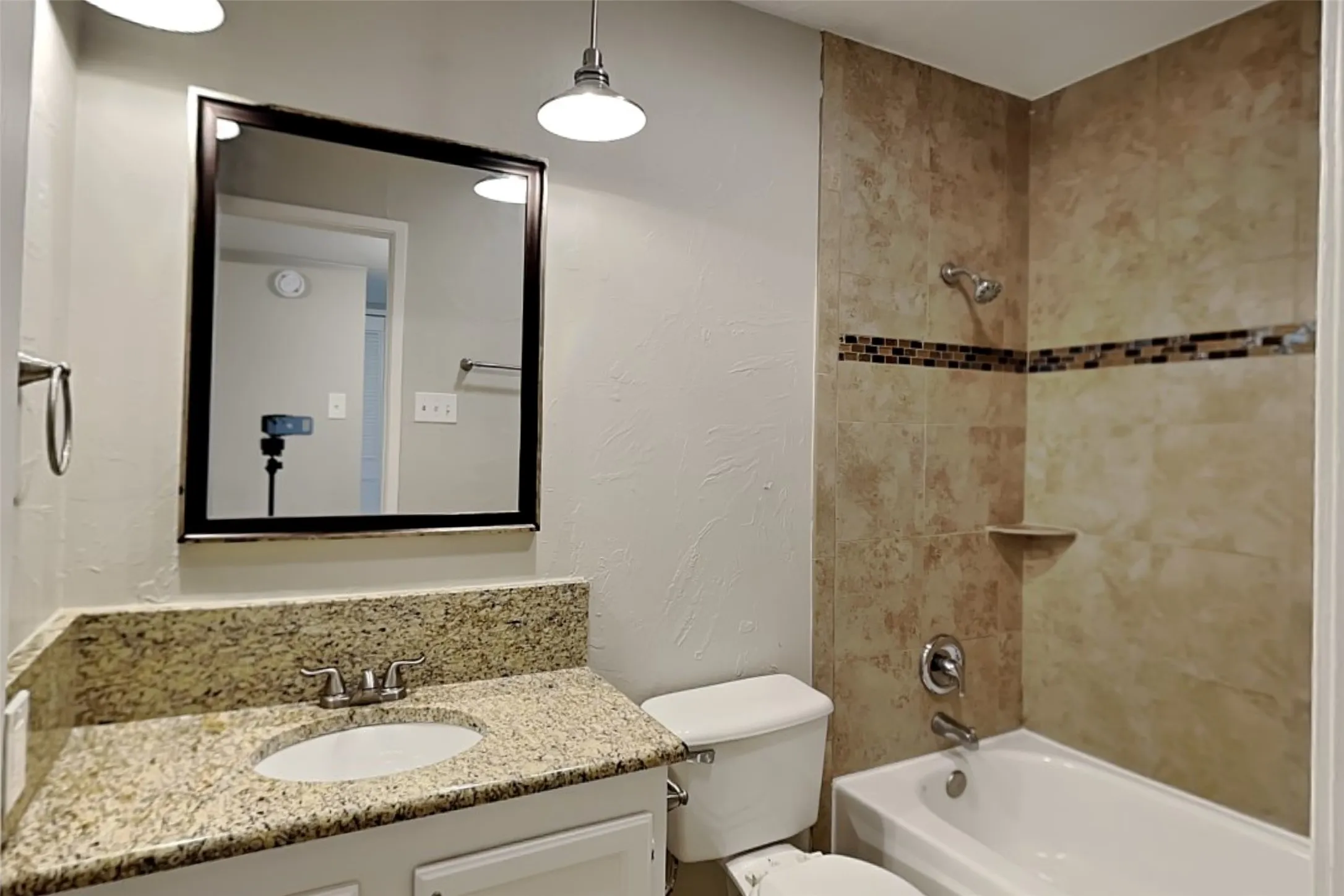 Single Family Residence For Rent in Dallas County , 5905 Cedar Lane, Rowlett, Texas 75089, 3 Bedroom, 2 Bathroom, 2 Garage spaces, 1,591 Sqft, built in 1978, mls#21397351, Real Estate Agent in Rowlett, Homes For Rent in Dallas county, Homes For Rent in Rowlett, Realtor in Rowlett Texas, Real Estate Brokerage Independent Realty Texas, Luminita Cordes Realtor