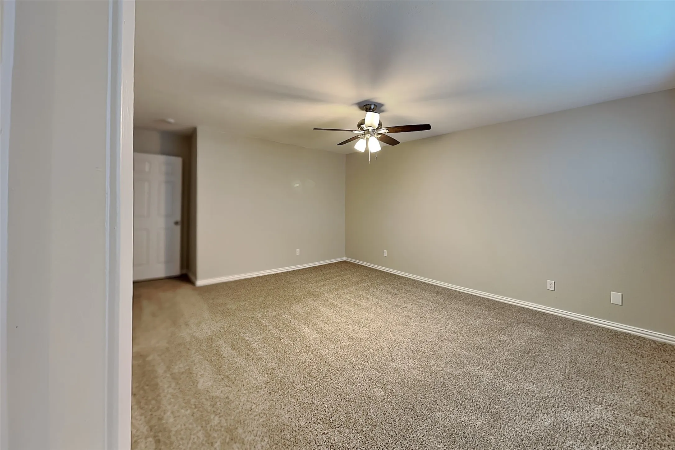 Single Family Residence For Rent in Dallas County , 5905 Cedar Lane, Rowlett, Texas 75089, 3 Bedroom, 2 Bathroom, 2 Garage spaces, 1,591 Sqft, built in 1978, mls#21397351, Real Estate Agent in Rowlett, Homes For Rent in Dallas county, Homes For Rent in Rowlett, Realtor in Rowlett Texas, Real Estate Brokerage Independent Realty Texas, Luminita Cordes Realtor