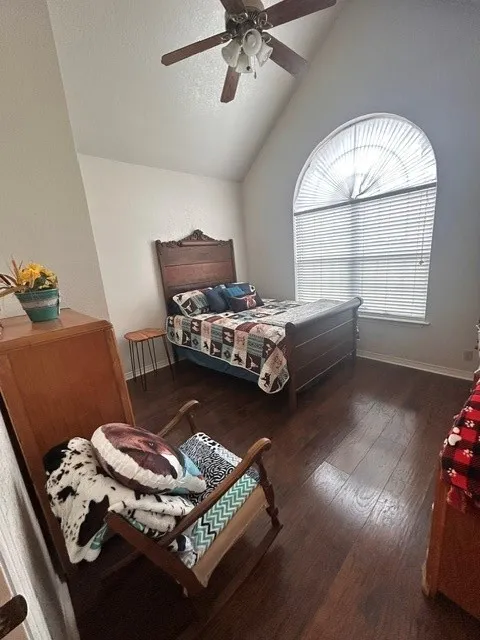 Single Family Residence For Sale in Ellis County , 5961 Fm 66, Maypearl, Texas 76064, 3 Bedroom, 2 Bathroom, 2 Garage spaces, 1,665 Sqft, built in 2003, mls#21397354, Real Estate Agent in Maypearl, Homes For Sale in Ellis county, Homes For Sale in Maypearl, Realtor in Maypearl Texas, Real Estate Brokerage Independent Realty Texas, Luminita Cordes Realtor