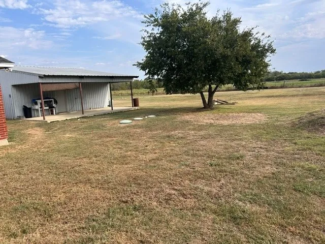 Single Family Residence For Sale in Ellis County , 5961 Fm 66, Maypearl, Texas 76064, 3 Bedroom, 2 Bathroom, 2 Garage spaces, 1,665 Sqft, built in 2003, mls#21397354, Real Estate Agent in Maypearl, Homes For Sale in Ellis county, Homes For Sale in Maypearl, Realtor in Maypearl Texas, Real Estate Brokerage Independent Realty Texas, Luminita Cordes Realtor