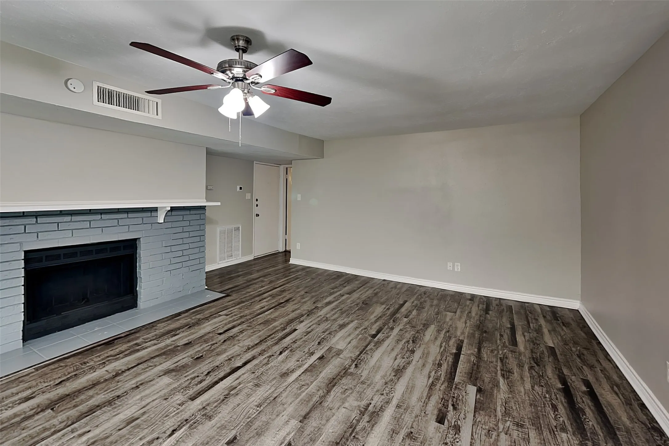 Single Family Residence For Rent in Collin County , 6560 Chinaberry Trail, Plano, Texas 75023, 3 Bedroom, 2 Bathroom, 2 Garage spaces, 1,591 Sqft, built in 1978, mls#21397356, Real Estate Agent in Plano, Homes For Rent in Collin county, Homes For Rent in Plano, Realtor in Plano Texas, Real Estate Brokerage Independent Realty Texas, Luminita Cordes Realtor