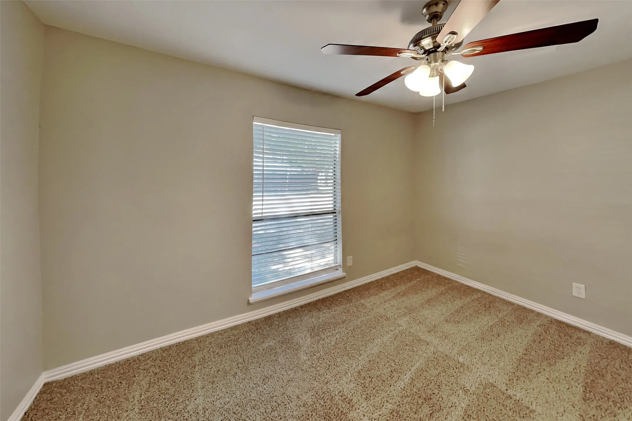 Single Family Residence For Rent in Collin County , 6560 Chinaberry Trail, Plano, Texas 75023, 3 Bedroom, 2 Bathroom, 2 Garage spaces, 1,591 Sqft, built in 1978, mls#21397356, Real Estate Agent in Plano, Homes For Rent in Collin county, Homes For Rent in Plano, Realtor in Plano Texas, Real Estate Brokerage Independent Realty Texas, Luminita Cordes Realtor