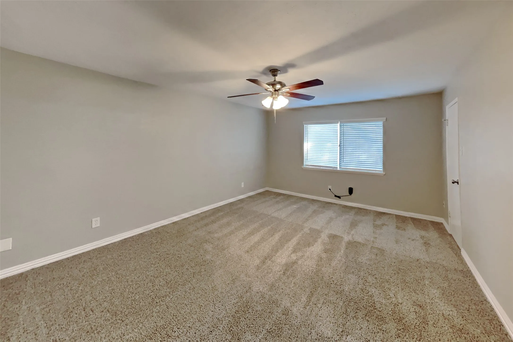 Single Family Residence For Rent in Collin County , 6560 Chinaberry Trail, Plano, Texas 75023, 3 Bedroom, 2 Bathroom, 2 Garage spaces, 1,591 Sqft, built in 1978, mls#21397356, Real Estate Agent in Plano, Homes For Rent in Collin county, Homes For Rent in Plano, Realtor in Plano Texas, Real Estate Brokerage Independent Realty Texas, Luminita Cordes Realtor