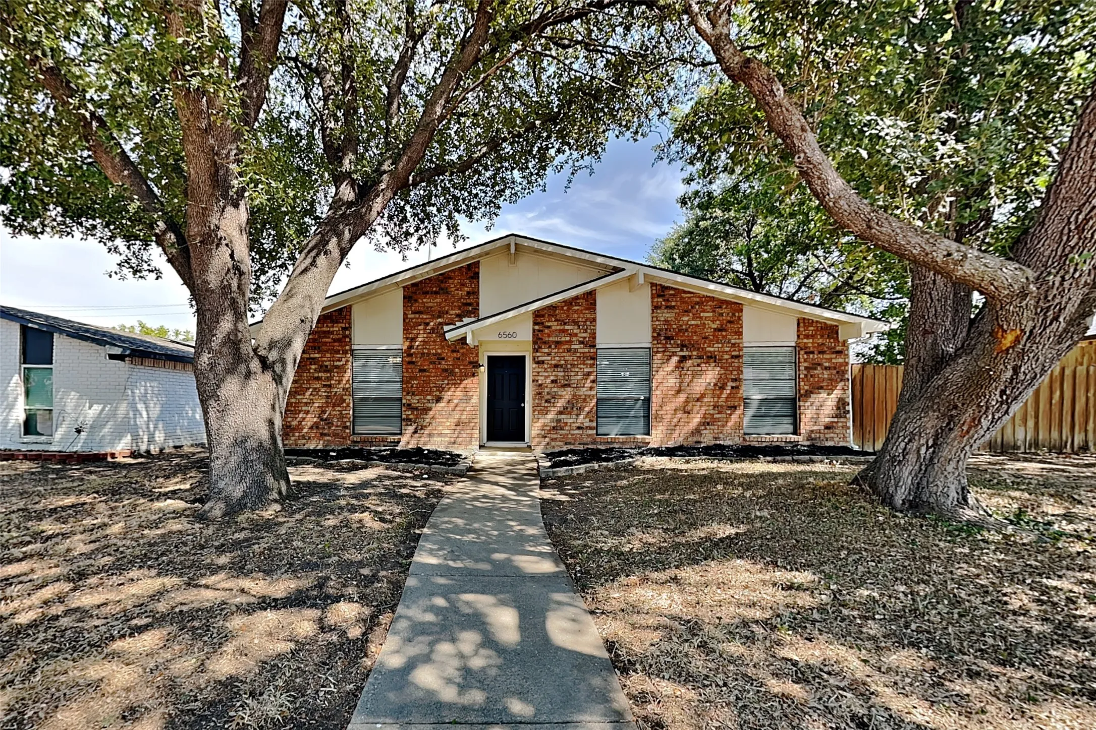 Single Family Residence For Rent