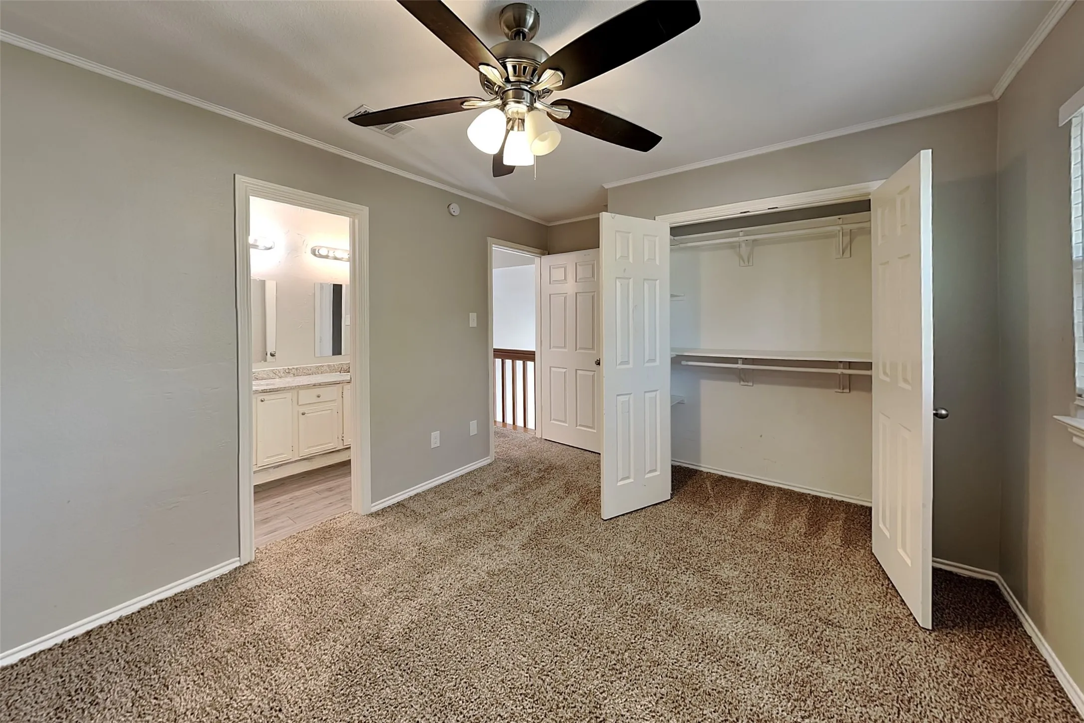 Single Family Residence For Rent in Tarrant County , 4504 Westchase Circle, Grapevine, Texas 76051, 3 Bedroom, 3 Bathroom, 2 Garage spaces, 1,919 Sqft, built in 1986, mls#21397359, Real Estate Agent in Grapevine, Homes For Rent in Tarrant county, Homes For Rent in Grapevine, Realtor in Grapevine Texas, Real Estate Brokerage Independent Realty Texas, Luminita Cordes Realtor