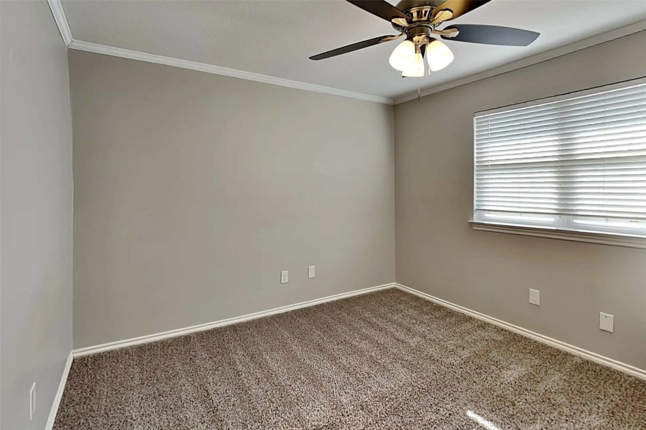 Single Family Residence For Rent in Tarrant County , 4504 Westchase Circle, Grapevine, Texas 76051, 3 Bedroom, 3 Bathroom, 2 Garage spaces, 1,919 Sqft, built in 1986, mls#21397359, Real Estate Agent in Grapevine, Homes For Rent in Tarrant county, Homes For Rent in Grapevine, Realtor in Grapevine Texas, Real Estate Brokerage Independent Realty Texas, Luminita Cordes Realtor