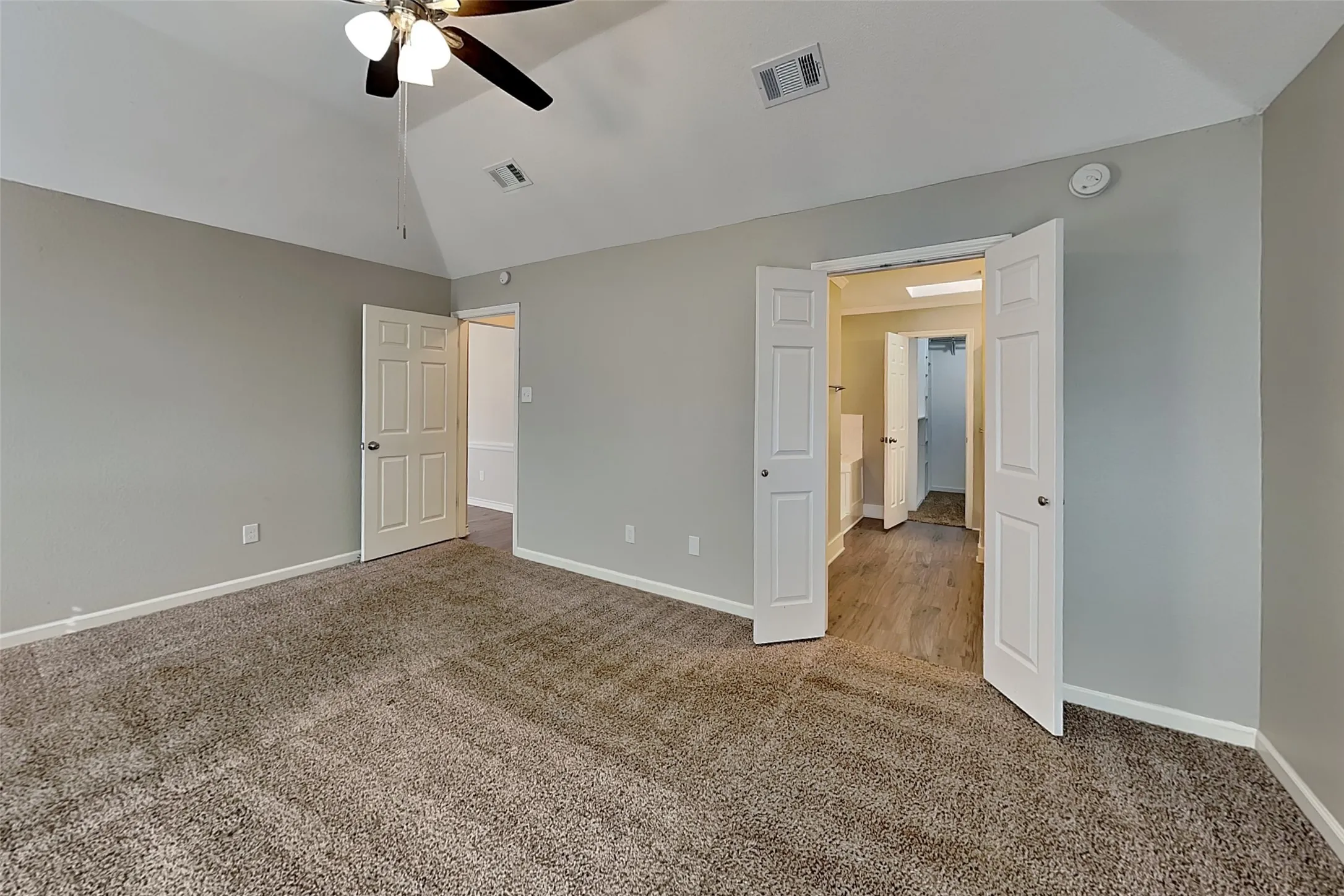 Single Family Residence For Rent in Tarrant County , 4504 Westchase Circle, Grapevine, Texas 76051, 3 Bedroom, 3 Bathroom, 2 Garage spaces, 1,919 Sqft, built in 1986, mls#21397359, Real Estate Agent in Grapevine, Homes For Rent in Tarrant county, Homes For Rent in Grapevine, Realtor in Grapevine Texas, Real Estate Brokerage Independent Realty Texas, Luminita Cordes Realtor