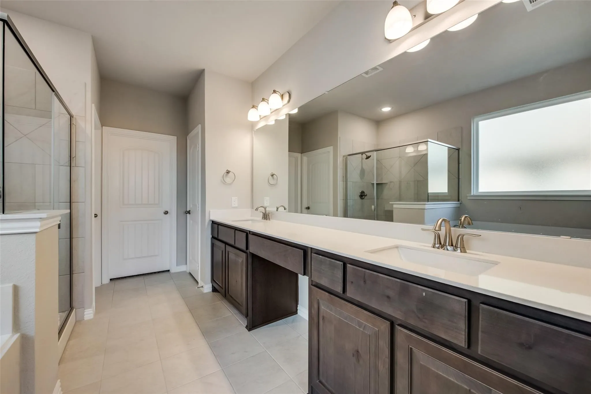 Single Family Residence For Sale in Parker County , 1533 Sidewinder Trail, Weatherford, Texas 76087, 4 Bedroom, 3 Bathroom, 2 Garage spaces, 2,684 Sqft, built in 2021, mls#21396766, Real Estate Agent in Weatherford, Homes For Sale in Parker county, Homes For Sale in Weatherford, Realtor in Weatherford Texas, Real Estate Brokerage Independent Realty Texas, Luminita Cordes Realtor