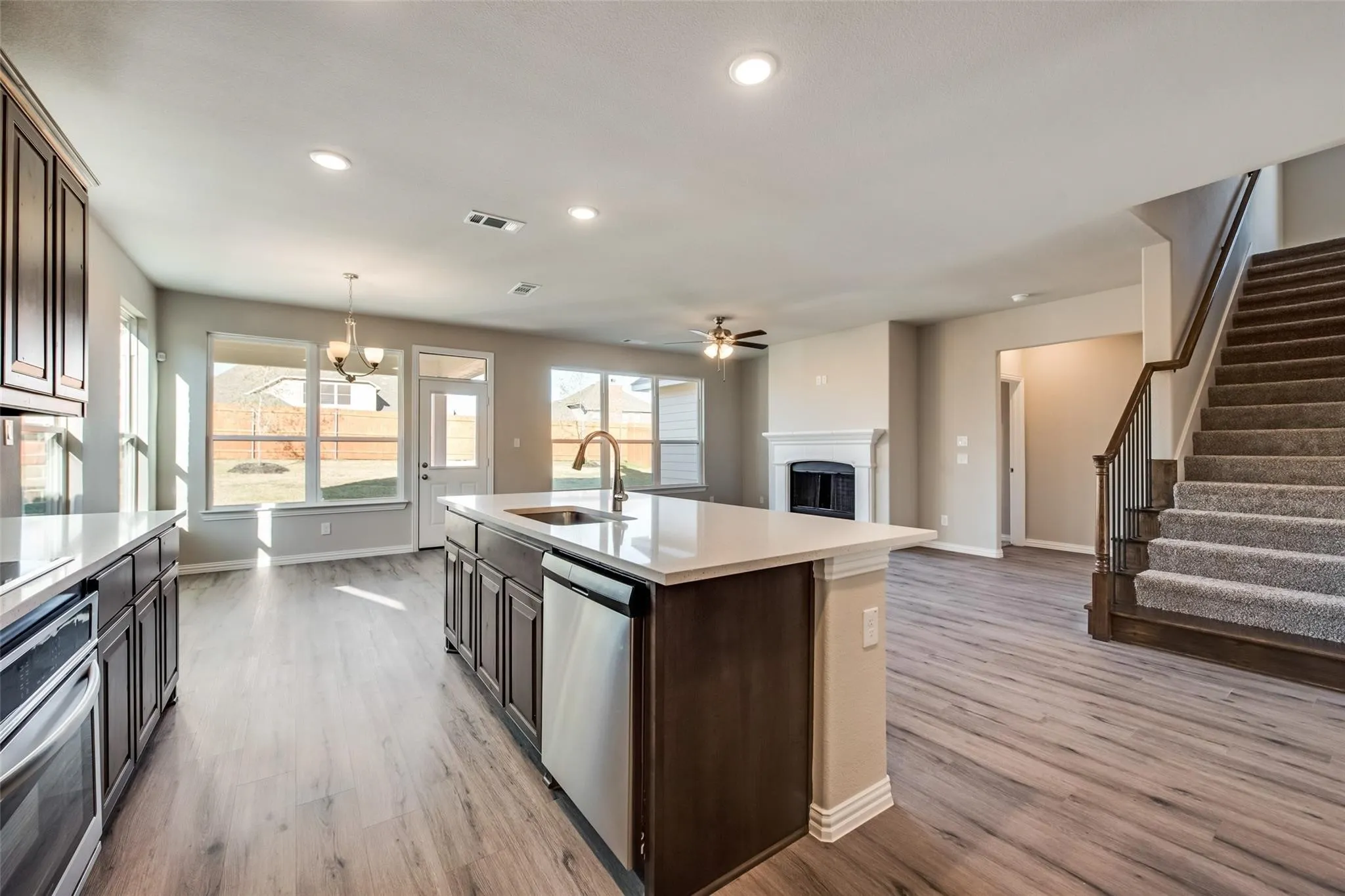 Single Family Residence For Sale in Parker County , 1533 Sidewinder Trail, Weatherford, Texas 76087, 4 Bedroom, 3 Bathroom, 2 Garage spaces, 2,684 Sqft, built in 2021, mls#21396766, Real Estate Agent in Weatherford, Homes For Sale in Parker county, Homes For Sale in Weatherford, Realtor in Weatherford Texas, Real Estate Brokerage Independent Realty Texas, Luminita Cordes Realtor