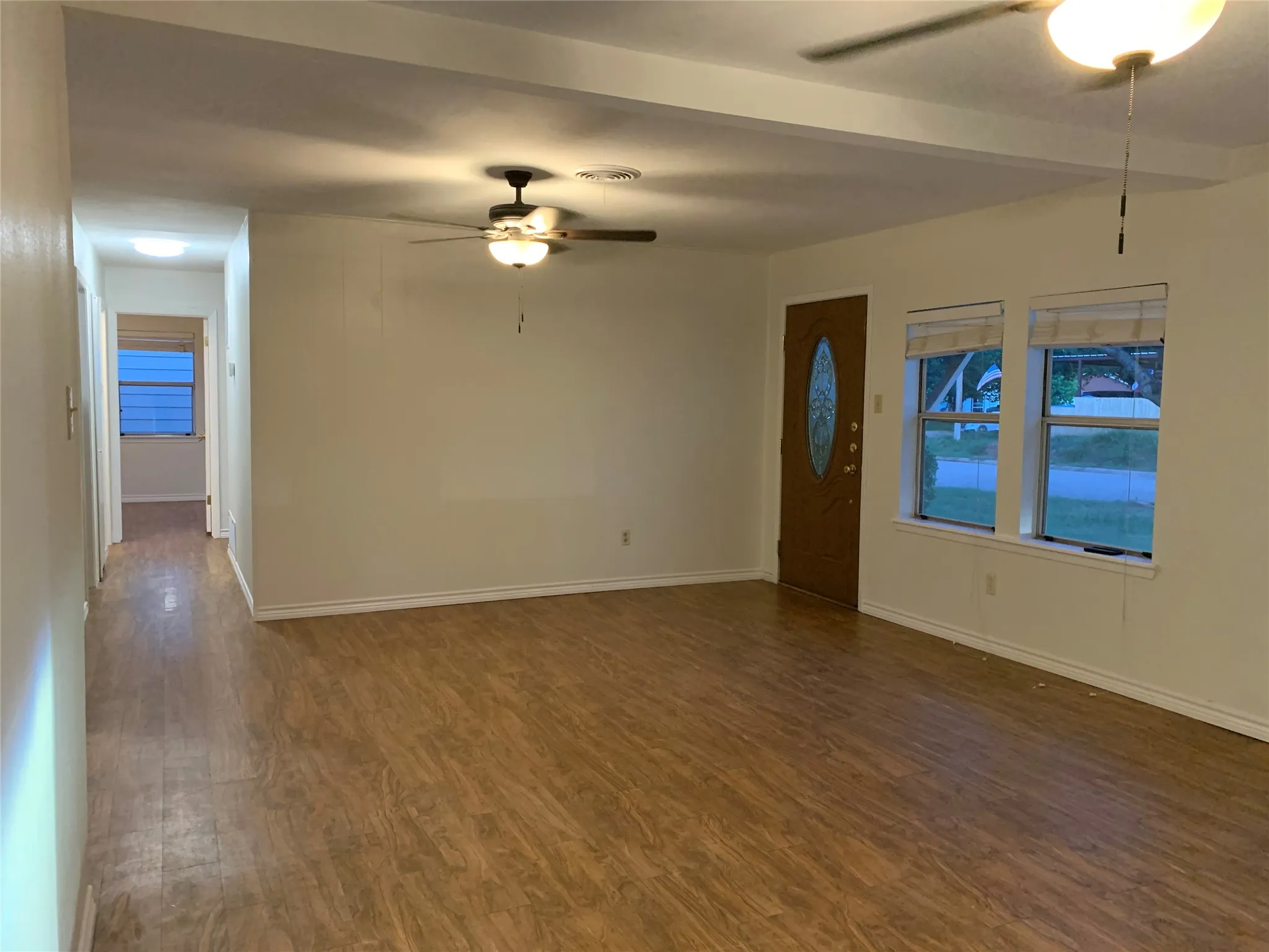 Single Family Residence For Sale in Taylor County , 4710 Edgemont Drive, Abilene, Texas 79606, 3 Bedroom, 1 Bathroom, Garage spaces, 1,080 Sqft, built in 1959, mls#21397364, Real Estate Agent in Abilene, Homes For Sale in Taylor county, Homes For Sale in Abilene, Realtor in Abilene Texas, Real Estate Brokerage Independent Realty Texas, Luminita Cordes Realtor