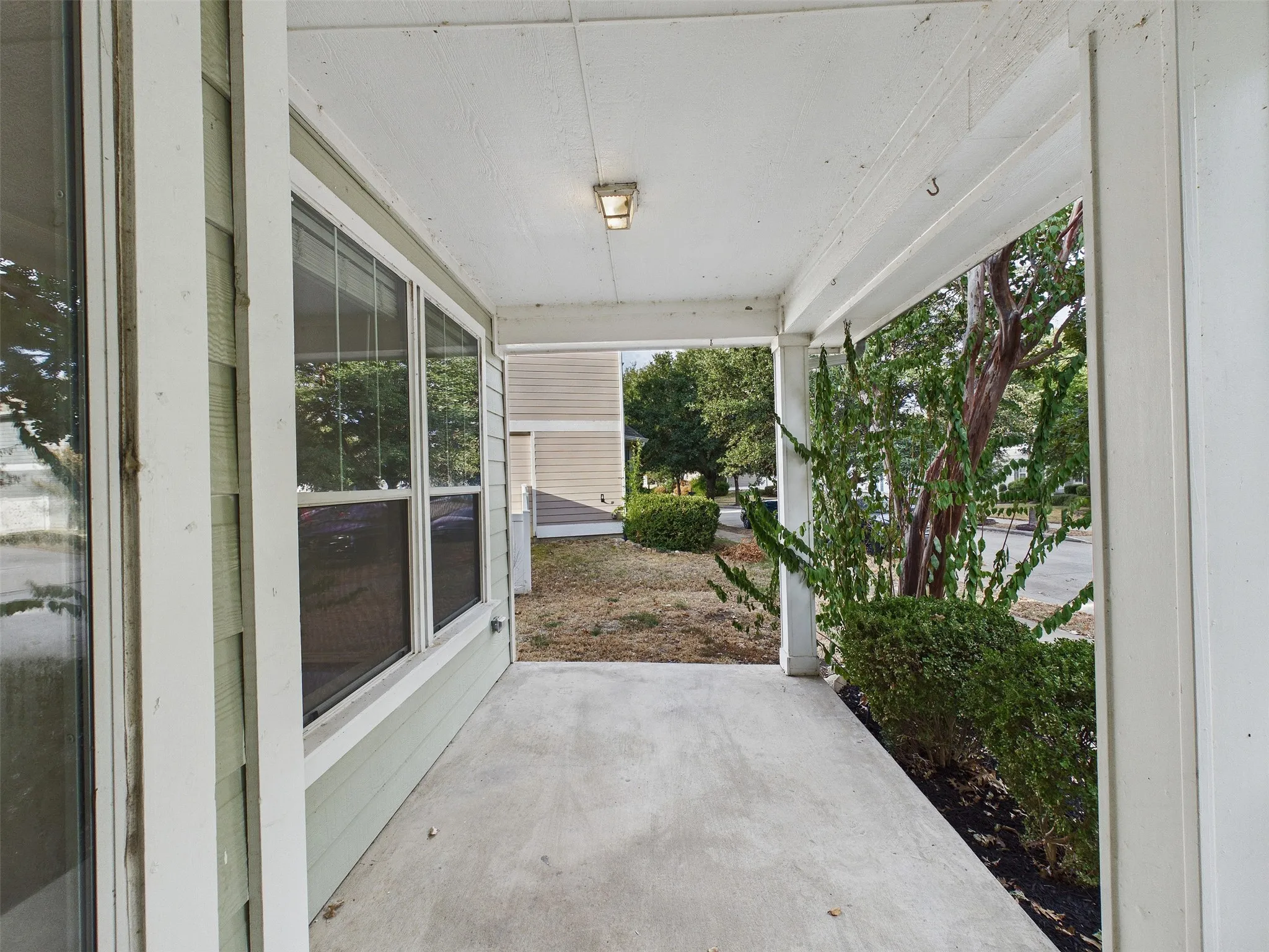 Single Family Residence For Sale in Denton County , 1016 Oakcrest Drive, Providence Village, Texas 76227, 4 Bedroom, 3 Bathroom, 2 Garage spaces, 2,010 Sqft, built in 2004, mls#21397258, Real Estate Agent in Providence Village, Homes For Sale in Denton county, Homes For Sale in Providence Village, Realtor in Providence Village Texas, Real Estate Brokerage Independent Realty Texas, Luminita Cordes Realtor