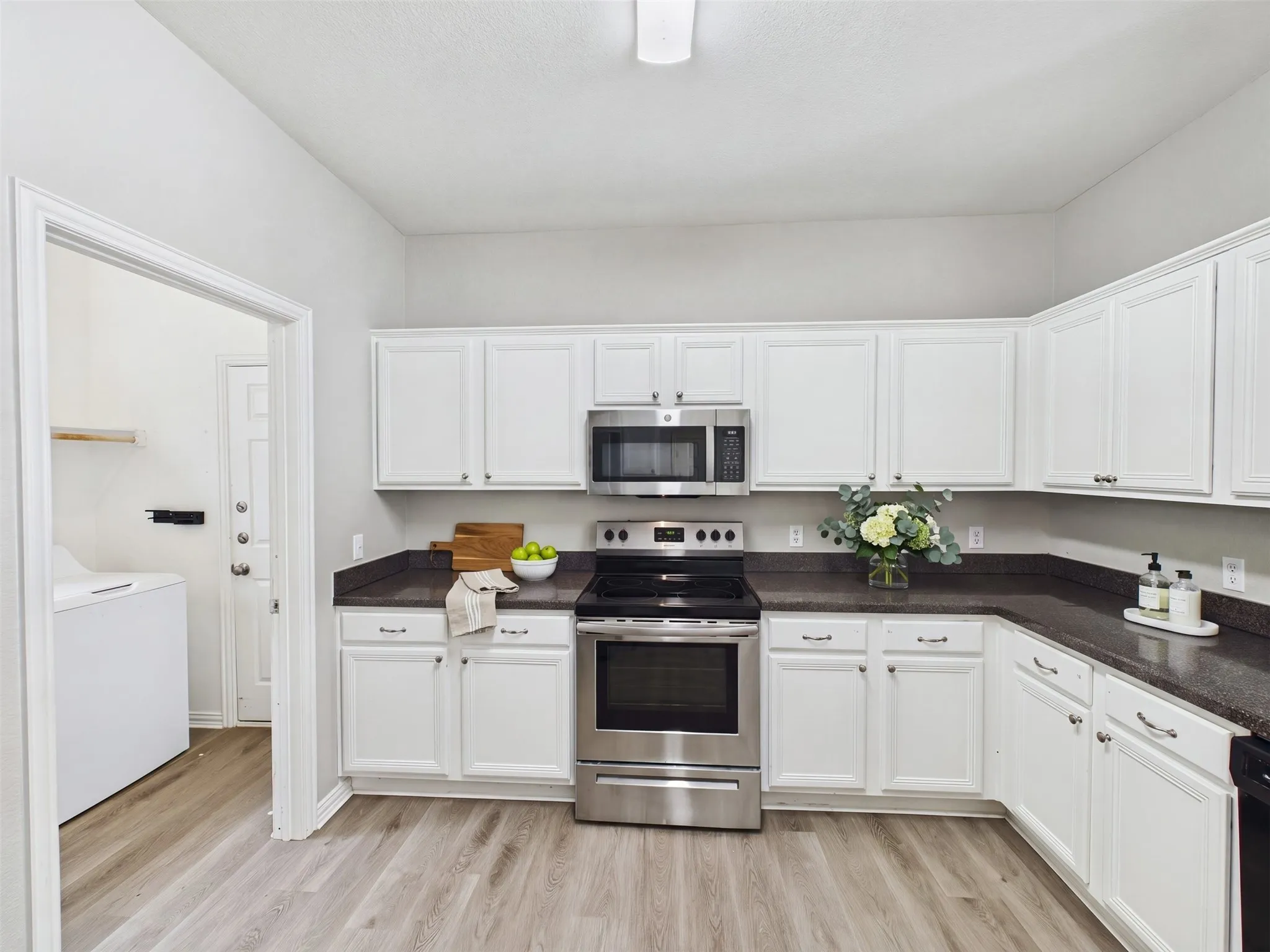 Single Family Residence For Sale in Denton County , 1016 Oakcrest Drive, Providence Village, Texas 76227, 4 Bedroom, 3 Bathroom, 2 Garage spaces, 2,010 Sqft, built in 2004, mls#21397258, Real Estate Agent in Providence Village, Homes For Sale in Denton county, Homes For Sale in Providence Village, Realtor in Providence Village Texas, Real Estate Brokerage Independent Realty Texas, Luminita Cordes Realtor