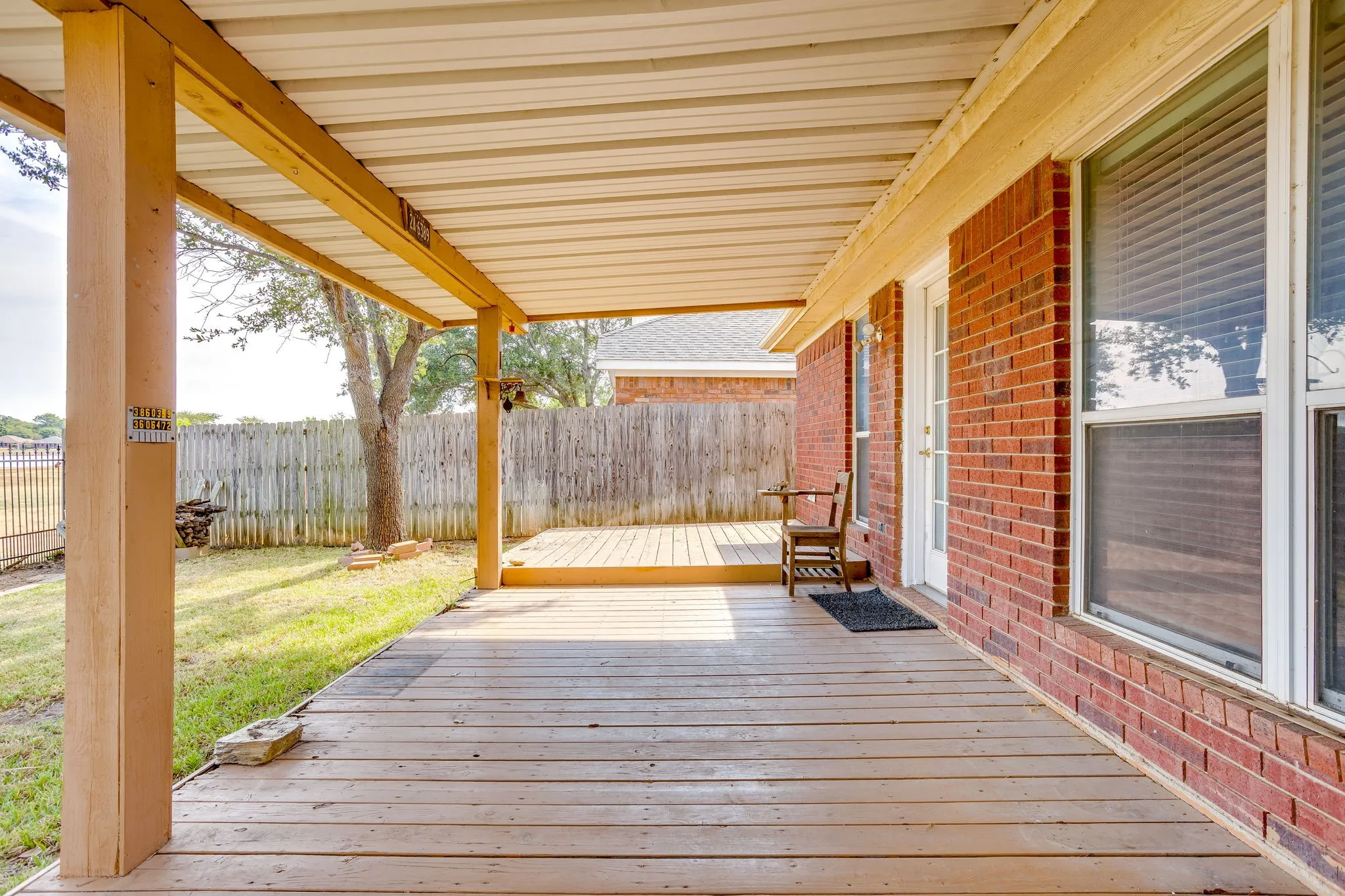 Single Family Residence For Sale in Tarrant County , 8433 Trinity Vista Trail, Fort Worth, Texas 76053, 3 Bedroom, 2 Bathroom, 2 Garage spaces, 1,534 Sqft, built in 2002, mls#21395619, Real Estate Agent in Fort Worth, Homes For Sale in Tarrant county, Homes For Sale in Fort Worth, Realtor in Fort Worth Texas, Real Estate Brokerage Independent Realty Texas, Luminita Cordes Realtor