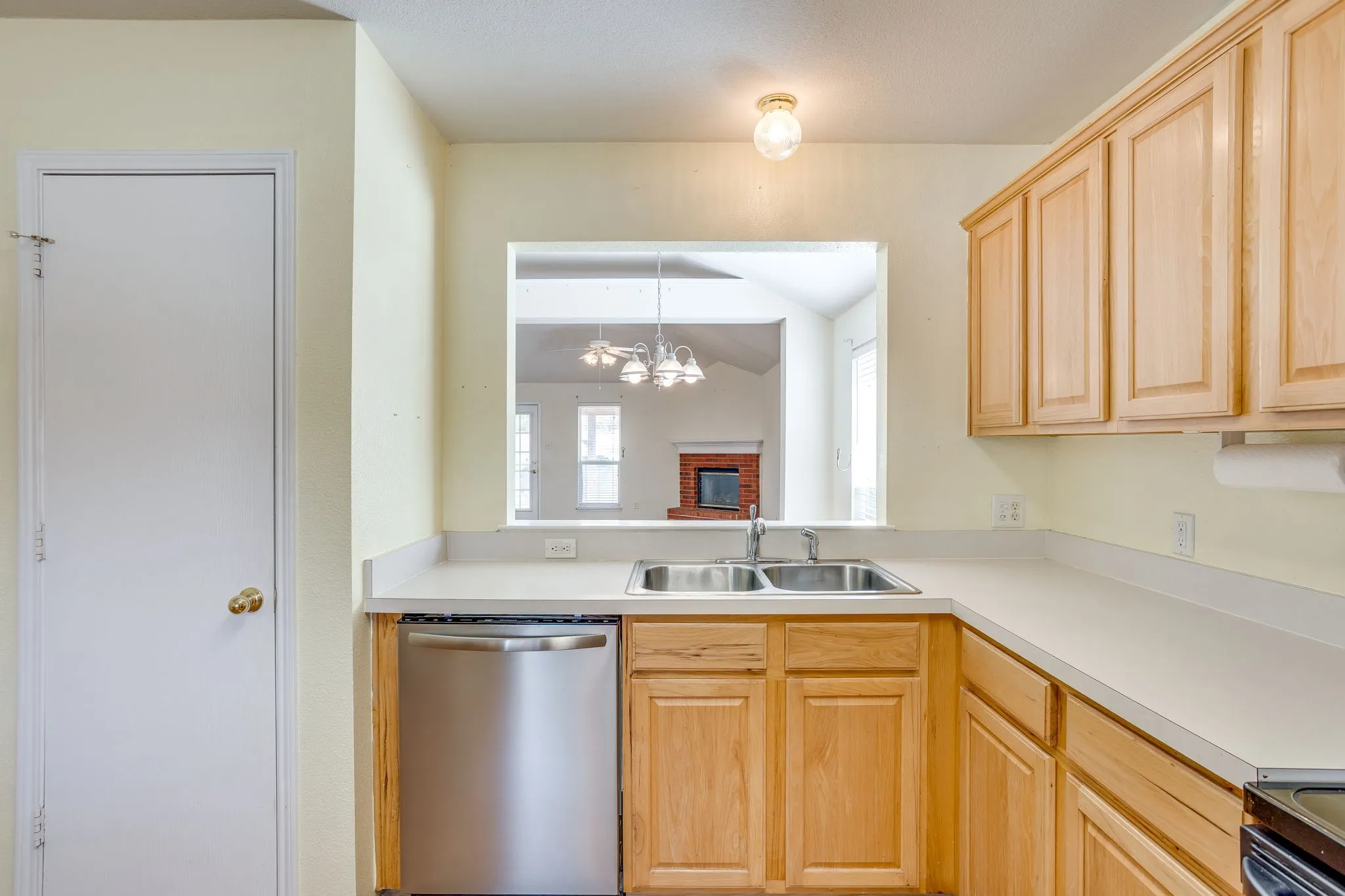 Pass through window to formal dining area