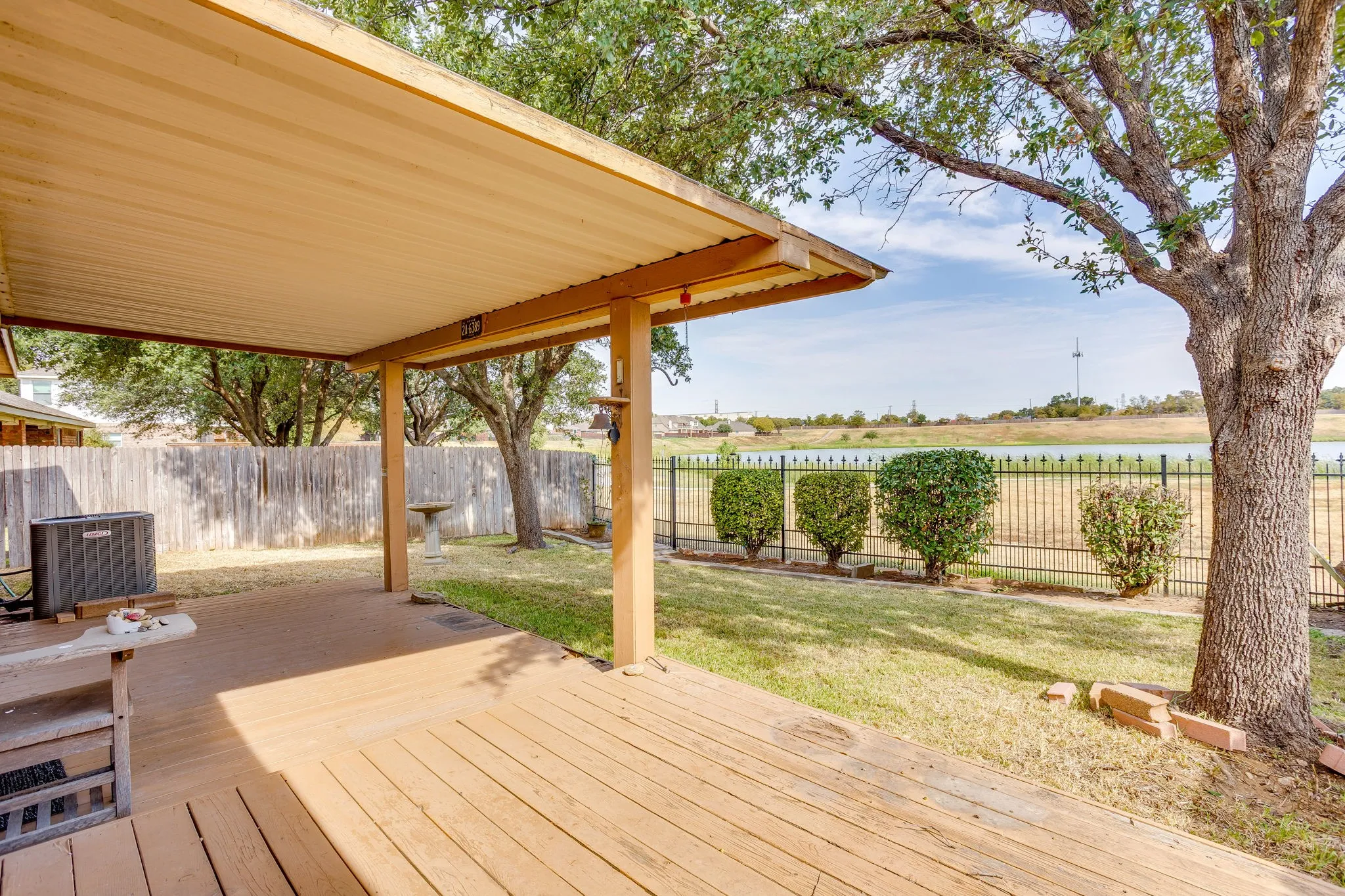 Single Family Residence For Sale in Tarrant County , 8433 Trinity Vista Trail, Fort Worth, Texas 76053, 3 Bedroom, 2 Bathroom, 2 Garage spaces, 1,534 Sqft, built in 2002, mls#21395619, Real Estate Agent in Fort Worth, Homes For Sale in Tarrant county, Homes For Sale in Fort Worth, Realtor in Fort Worth Texas, Real Estate Brokerage Independent Realty Texas, Luminita Cordes Realtor