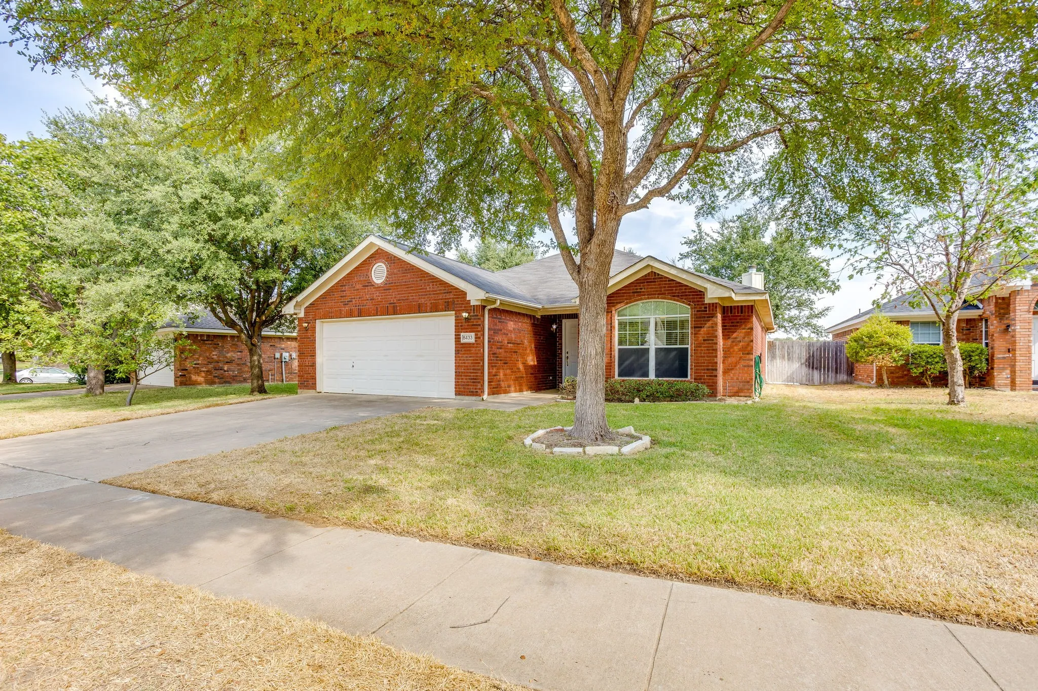 8433 Trinity Vista Trail
Hurst, Tx 76053