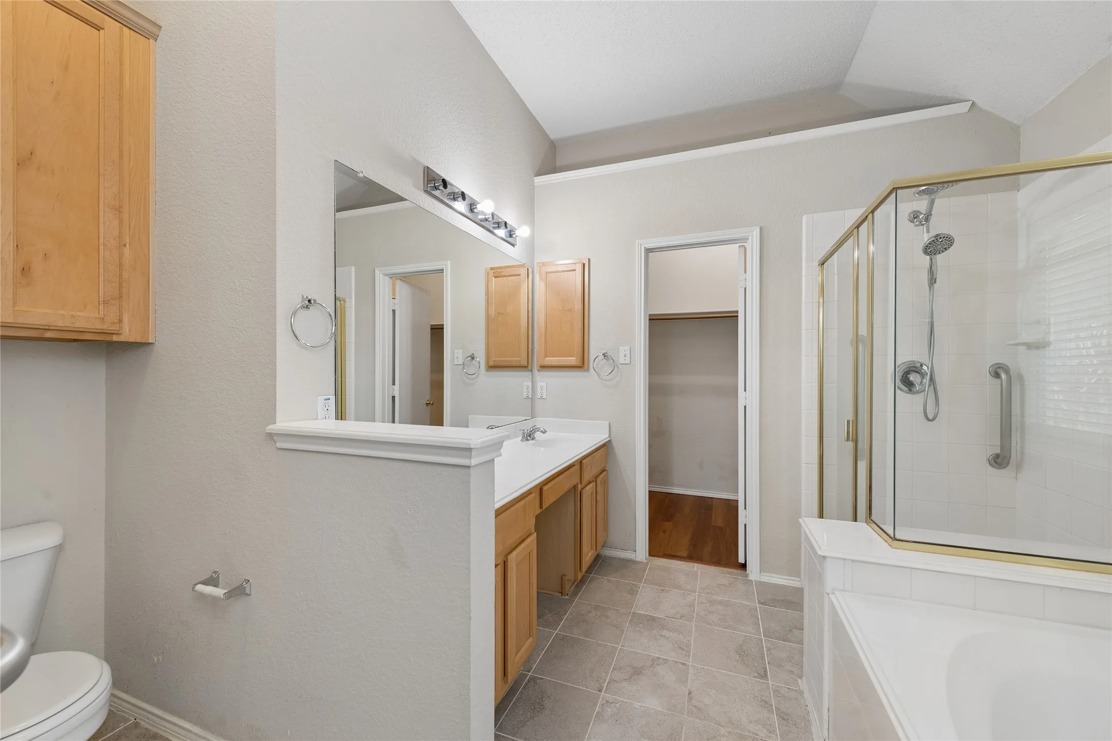 Single Family Residence For Rent in Collin County , 5012 Geranium Court, Mc Kinney, Texas 75070, 3 Bedroom, 2 Bathroom, 2 Garage spaces, 1,832 Sqft, built in 2000, mls#21397382, Real Estate Agent in Mc Kinney, Homes For Rent in Collin county, Homes For Rent in Mc Kinney, Realtor in Mc Kinney Texas, Real Estate Brokerage Independent Realty Texas, Luminita Cordes Realtor