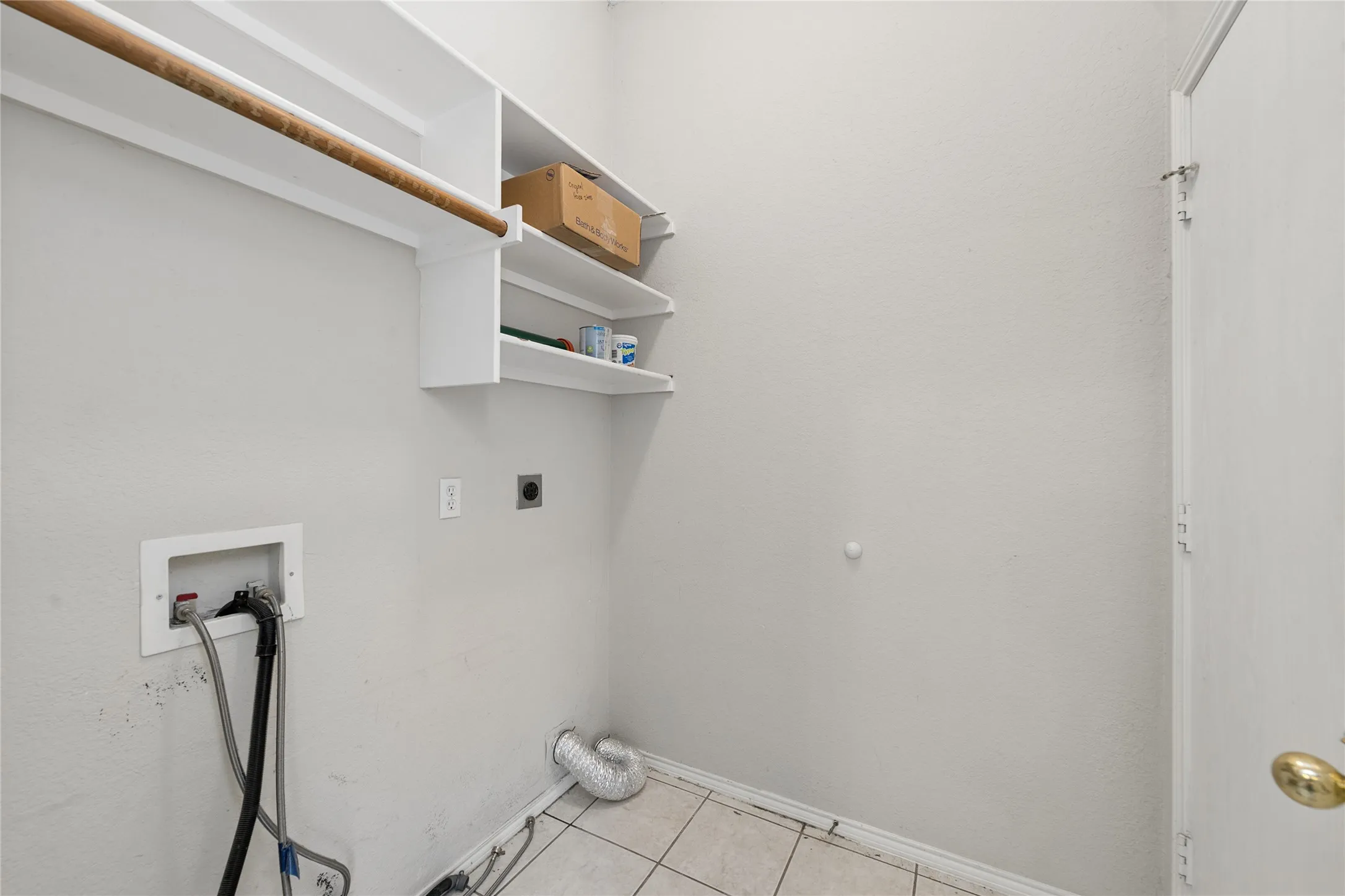 Single Family Residence For Rent in Collin County , 5012 Geranium Court, Mc Kinney, Texas 75070, 3 Bedroom, 2 Bathroom, 2 Garage spaces, 1,832 Sqft, built in 2000, mls#21397382, Real Estate Agent in Mc Kinney, Homes For Rent in Collin county, Homes For Rent in Mc Kinney, Realtor in Mc Kinney Texas, Real Estate Brokerage Independent Realty Texas, Luminita Cordes Realtor