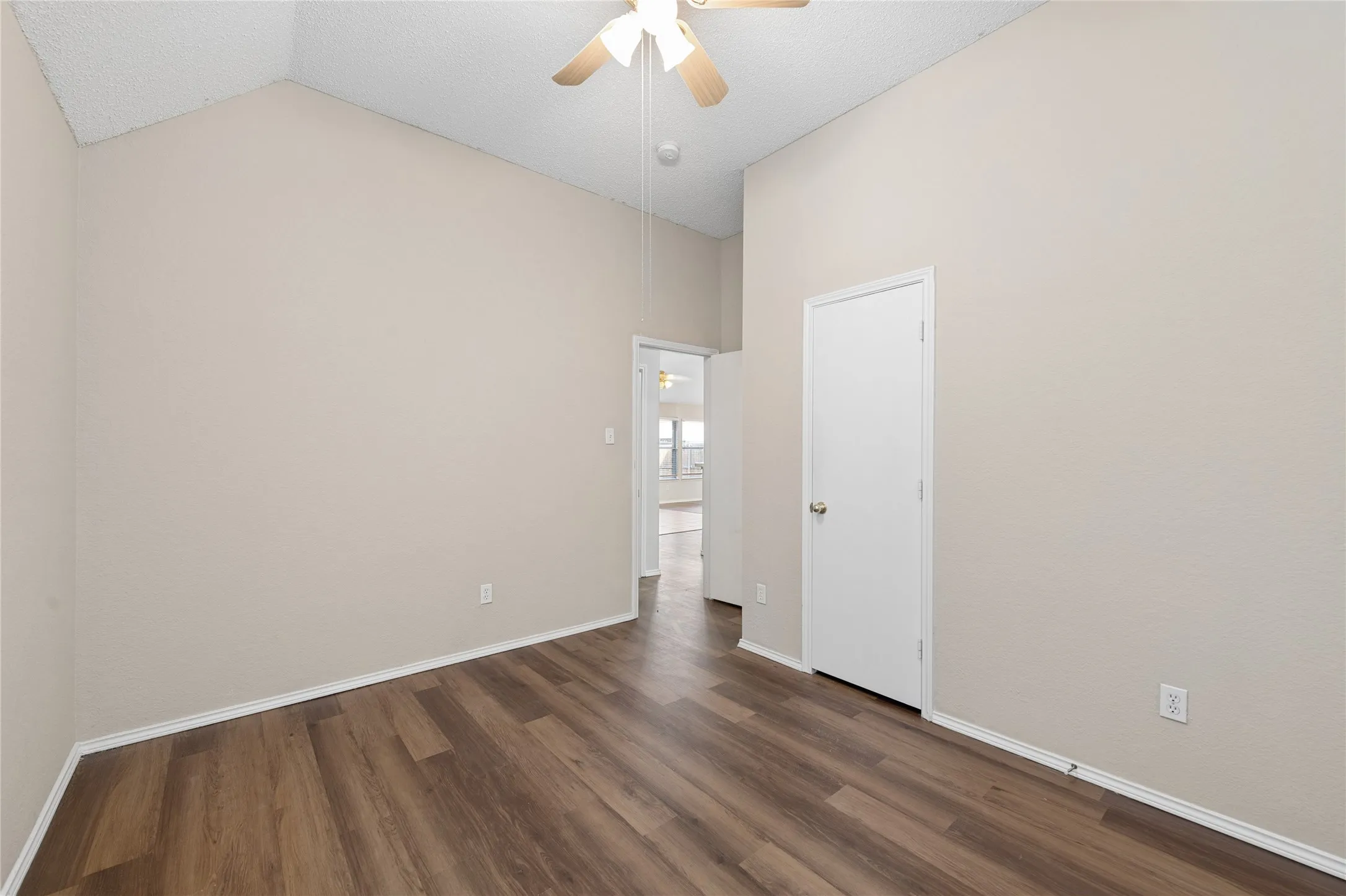 Single Family Residence For Rent in Collin County , 5012 Geranium Court, Mc Kinney, Texas 75070, 3 Bedroom, 2 Bathroom, 2 Garage spaces, 1,832 Sqft, built in 2000, mls#21397382, Real Estate Agent in Mc Kinney, Homes For Rent in Collin county, Homes For Rent in Mc Kinney, Realtor in Mc Kinney Texas, Real Estate Brokerage Independent Realty Texas, Luminita Cordes Realtor