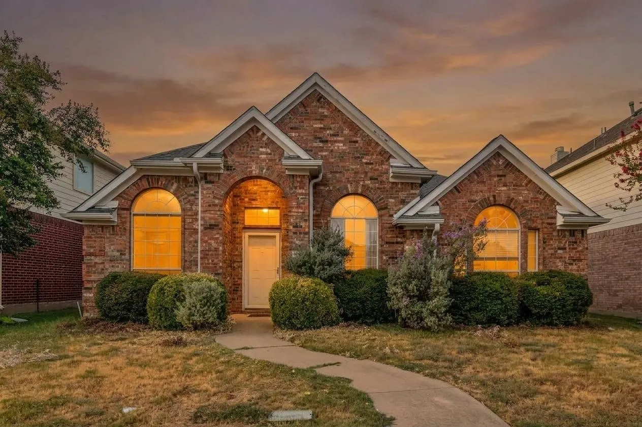 Single Family Residence For Rent