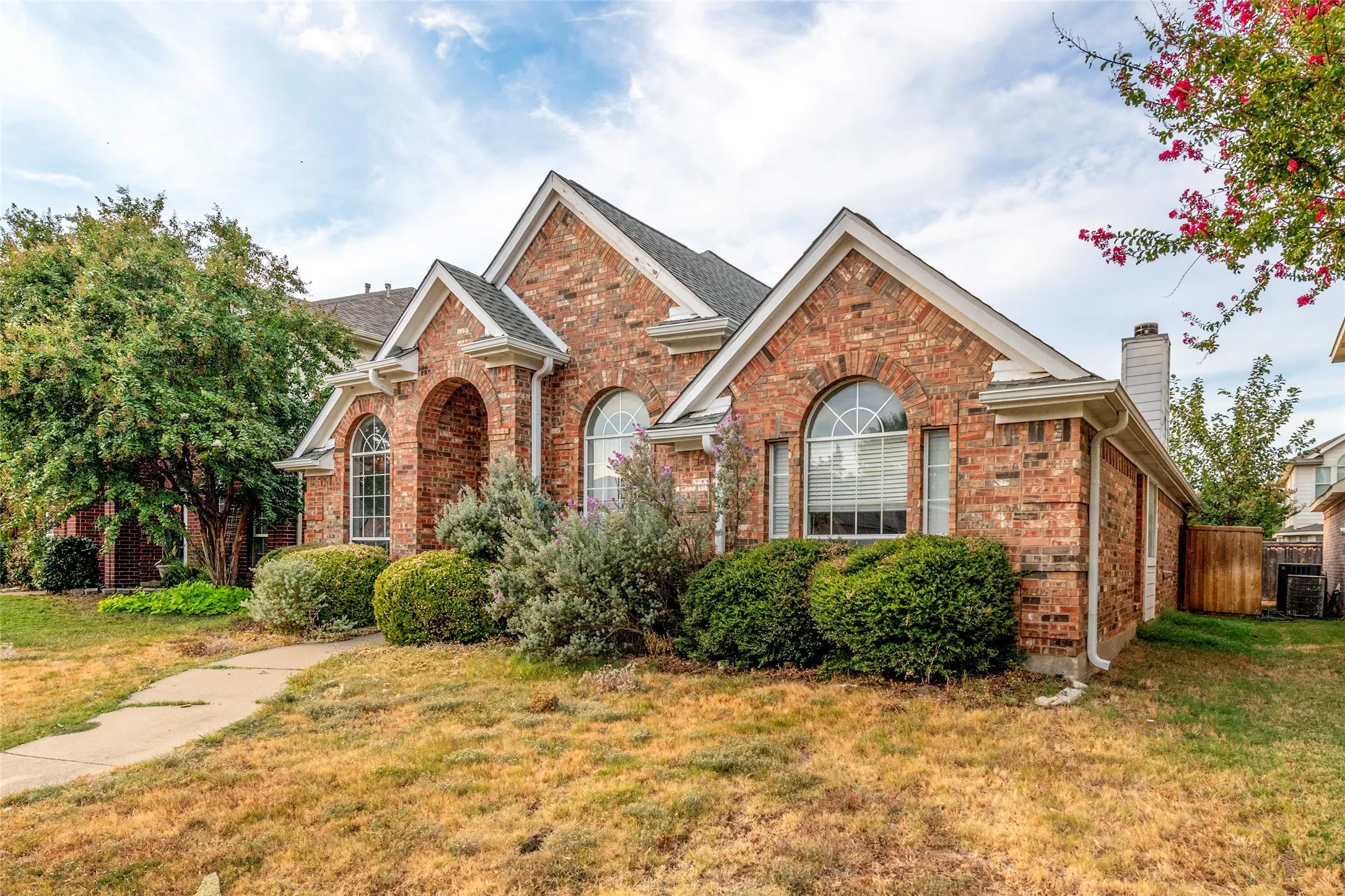 Single Family Residence For Rent in Collin County , 5012 Geranium Court, Mc Kinney, Texas 75070, 3 Bedroom, 2 Bathroom, 2 Garage spaces, 1,832 Sqft, built in 2000, mls#21397382, Real Estate Agent in Mc Kinney, Homes For Rent in Collin county, Homes For Rent in Mc Kinney, Realtor in Mc Kinney Texas, Real Estate Brokerage Independent Realty Texas, Luminita Cordes Realtor
