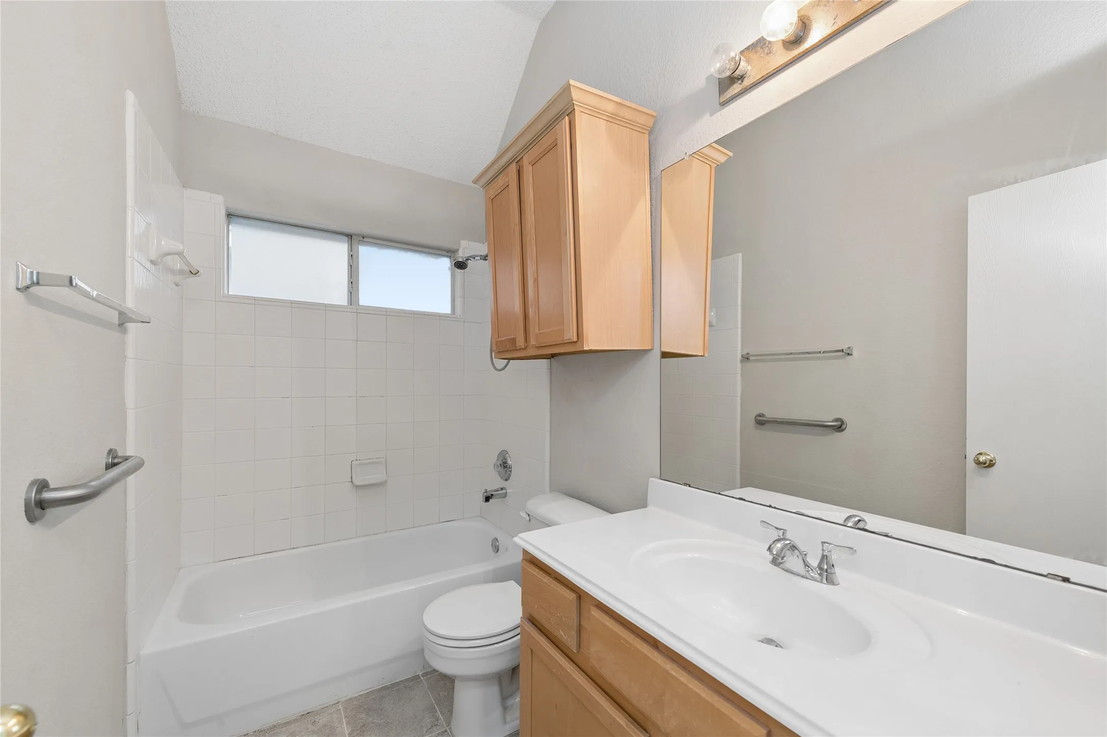 Single Family Residence For Rent in Collin County , 5012 Geranium Court, Mc Kinney, Texas 75070, 3 Bedroom, 2 Bathroom, 2 Garage spaces, 1,832 Sqft, built in 2000, mls#21397382, Real Estate Agent in Mc Kinney, Homes For Rent in Collin county, Homes For Rent in Mc Kinney, Realtor in Mc Kinney Texas, Real Estate Brokerage Independent Realty Texas, Luminita Cordes Realtor