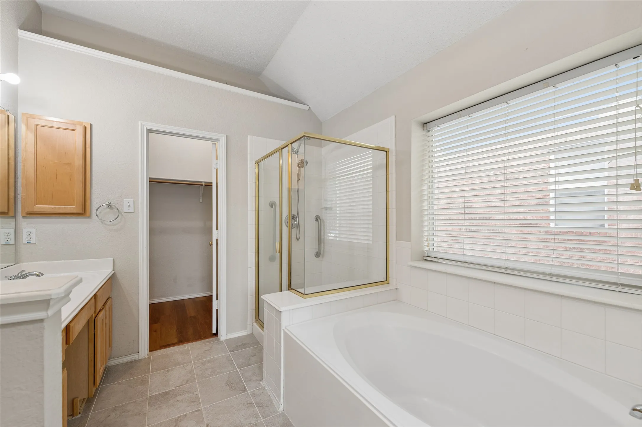 Single Family Residence For Rent in Collin County , 5012 Geranium Court, Mc Kinney, Texas 75070, 3 Bedroom, 2 Bathroom, 2 Garage spaces, 1,832 Sqft, built in 2000, mls#21397382, Real Estate Agent in Mc Kinney, Homes For Rent in Collin county, Homes For Rent in Mc Kinney, Realtor in Mc Kinney Texas, Real Estate Brokerage Independent Realty Texas, Luminita Cordes Realtor