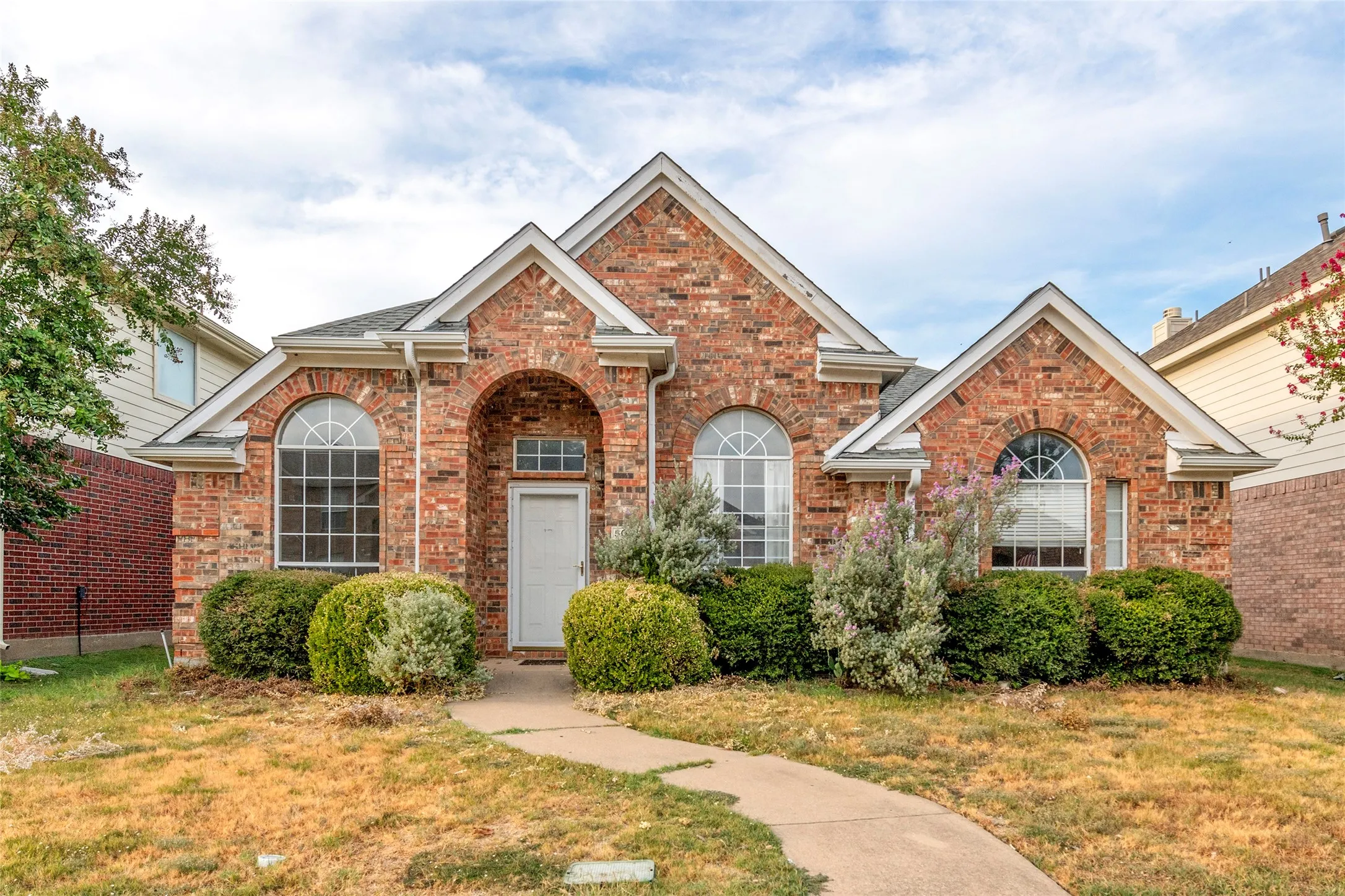 Single Family Residence For Rent in Collin County , 5012 Geranium Court, Mc Kinney, Texas 75070, 3 Bedroom, 2 Bathroom, 2 Garage spaces, 1,832 Sqft, built in 2000, mls#21397382, Real Estate Agent in Mc Kinney, Homes For Rent in Collin county, Homes For Rent in Mc Kinney, Realtor in Mc Kinney Texas, Real Estate Brokerage Independent Realty Texas, Luminita Cordes Realtor